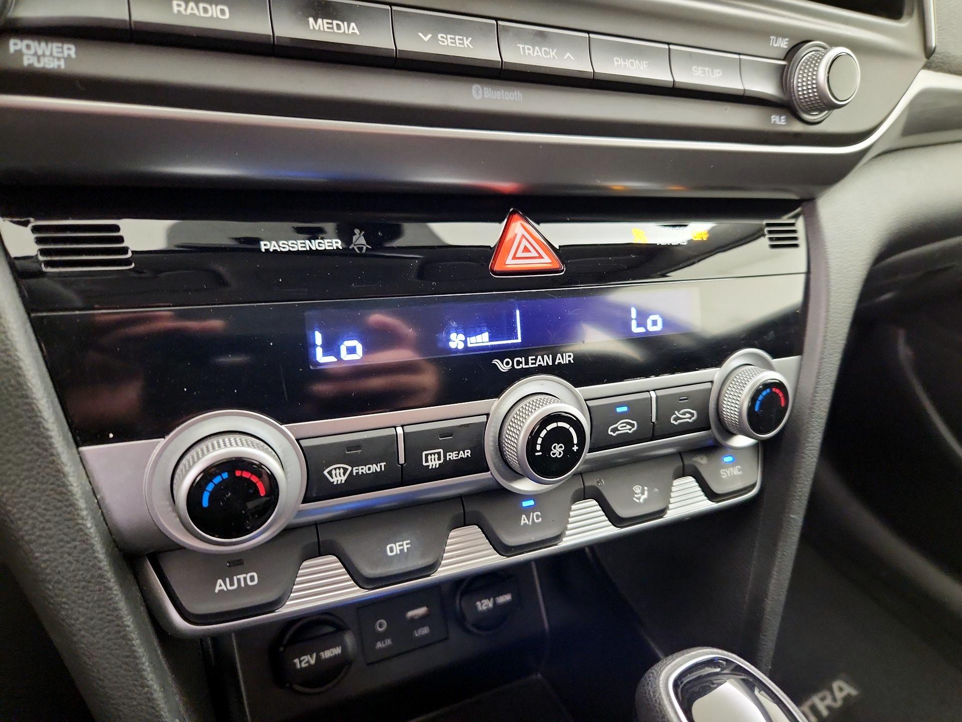 Thumbnail: 2020 Hyundai Elantra - 16