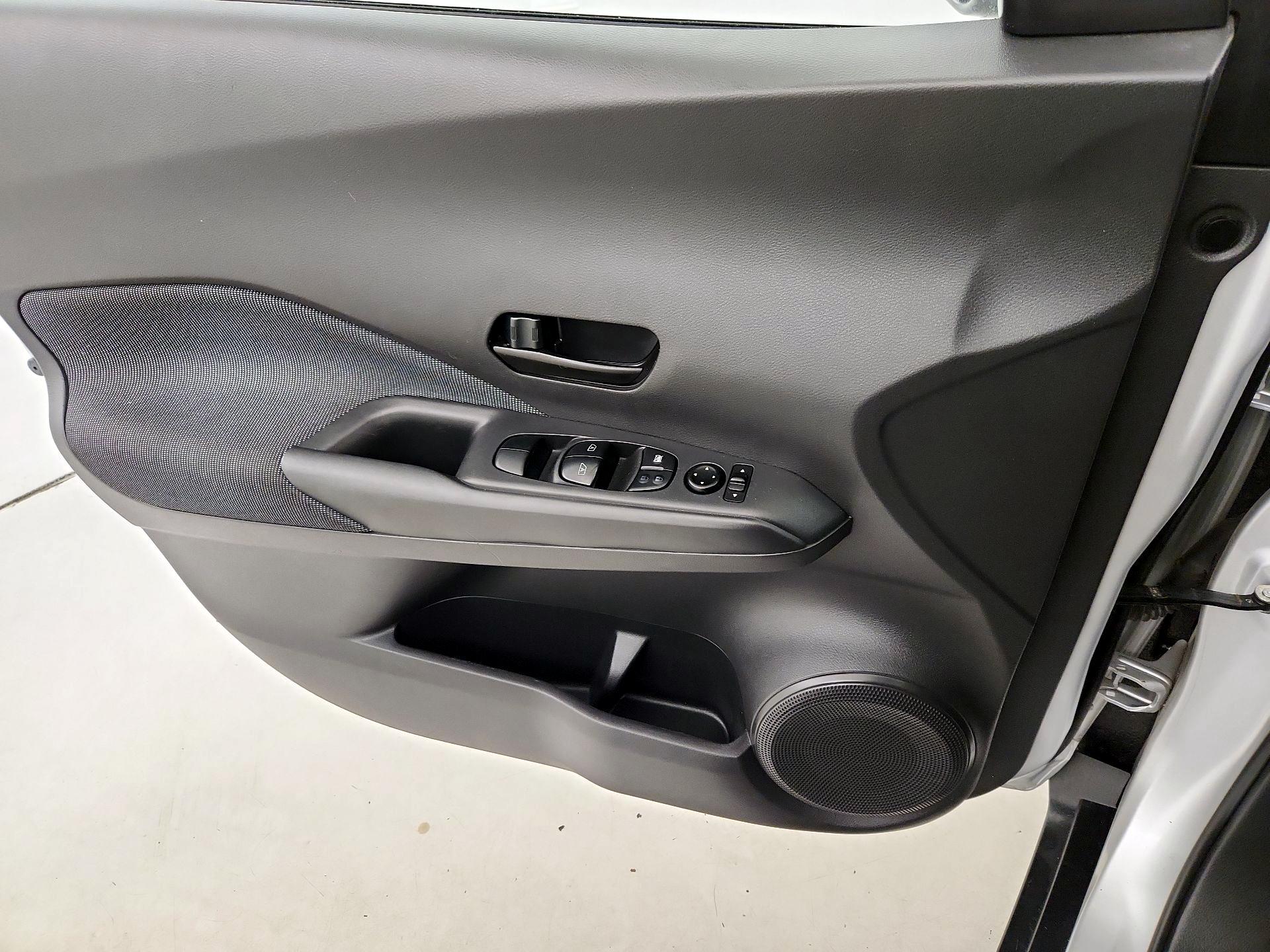 Thumbnail: 2020 Nissan Kicks - 12