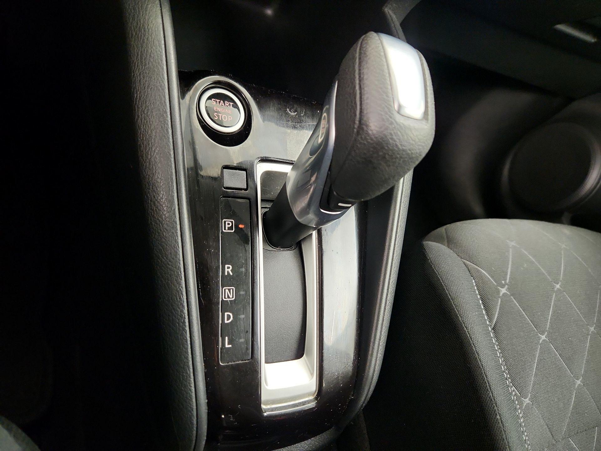 Thumbnail: 2020 Nissan Kicks - 17