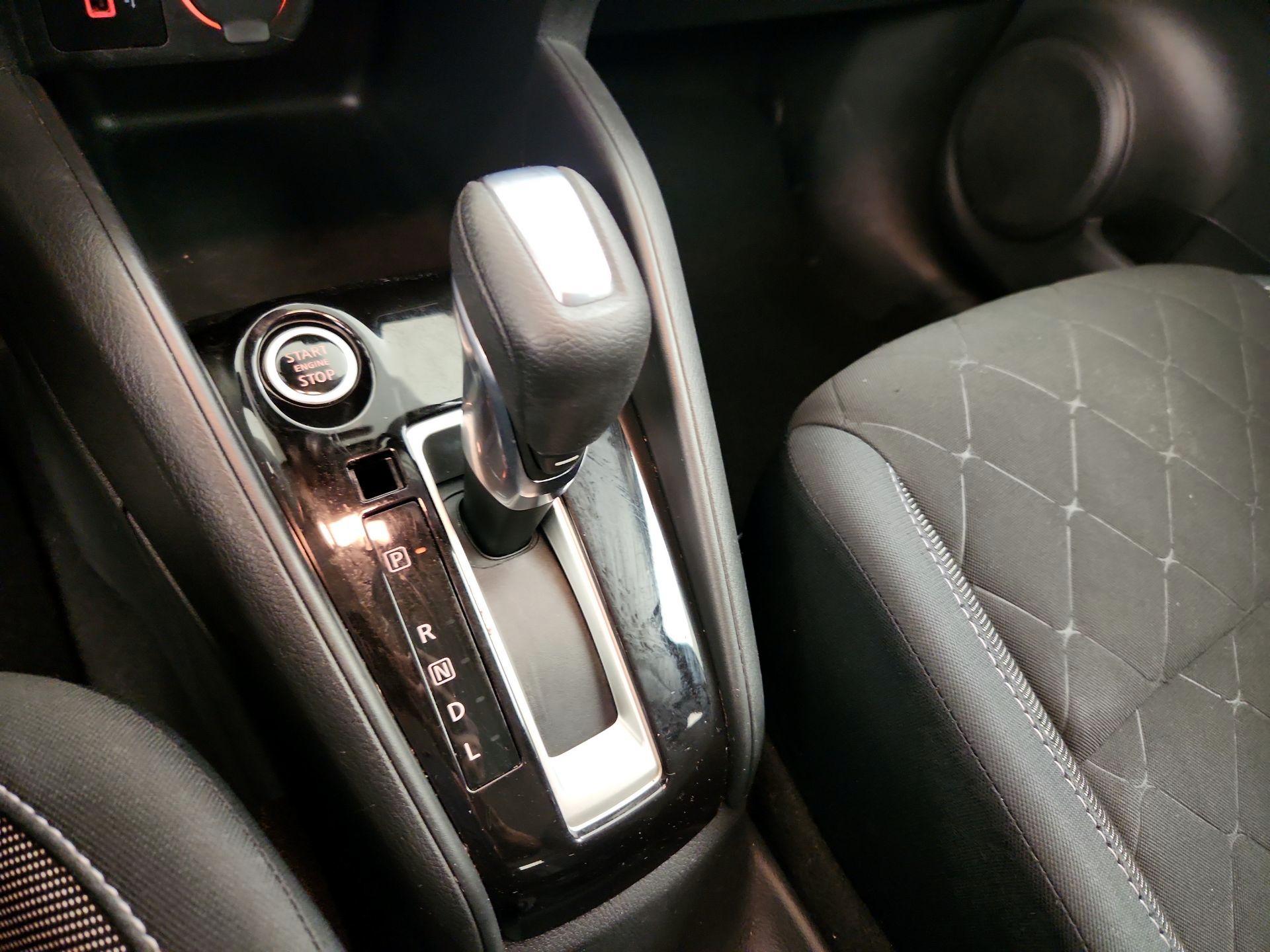 Thumbnail: 2020 Nissan Kicks - 17