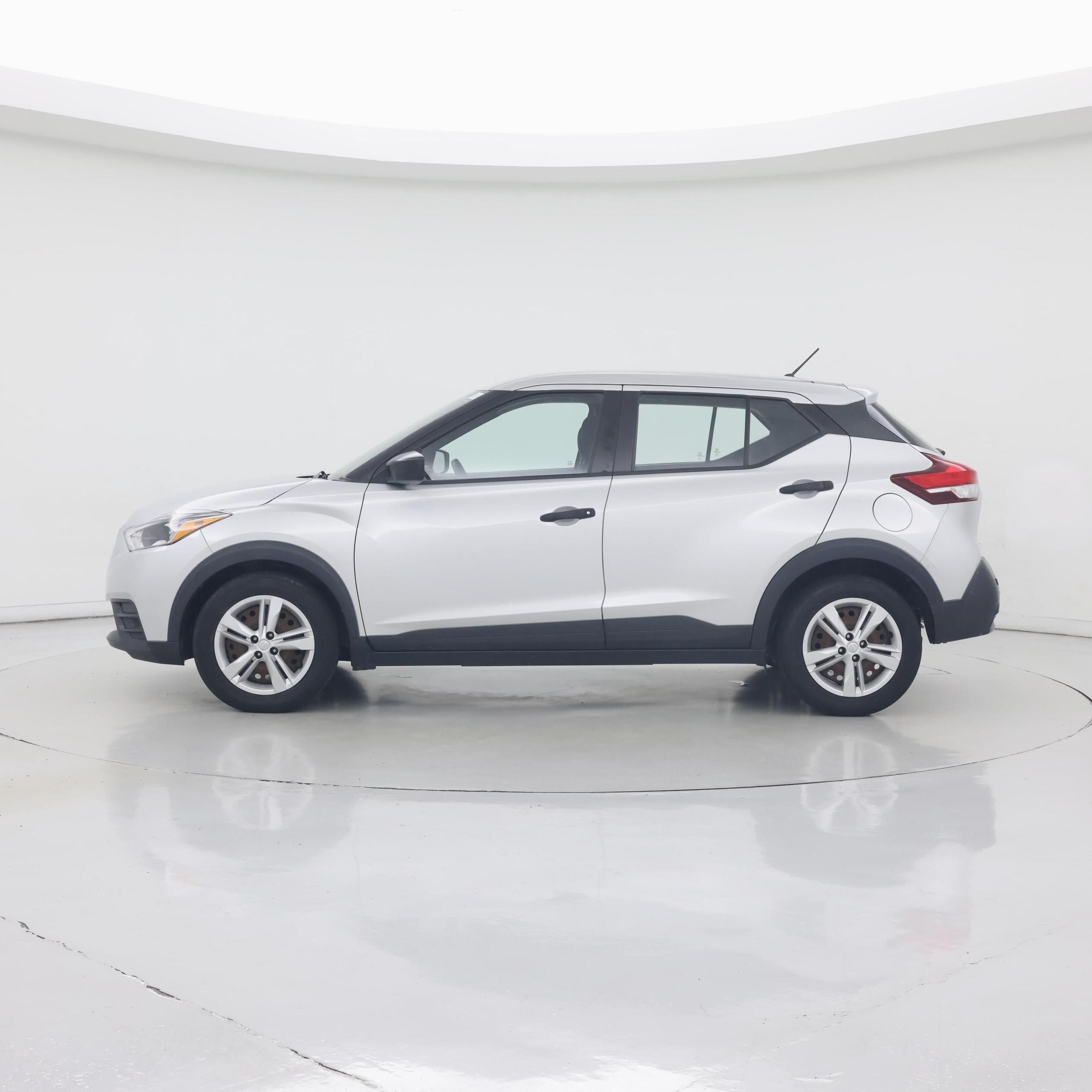 Thumbnail: 2020 Nissan Kicks - 3