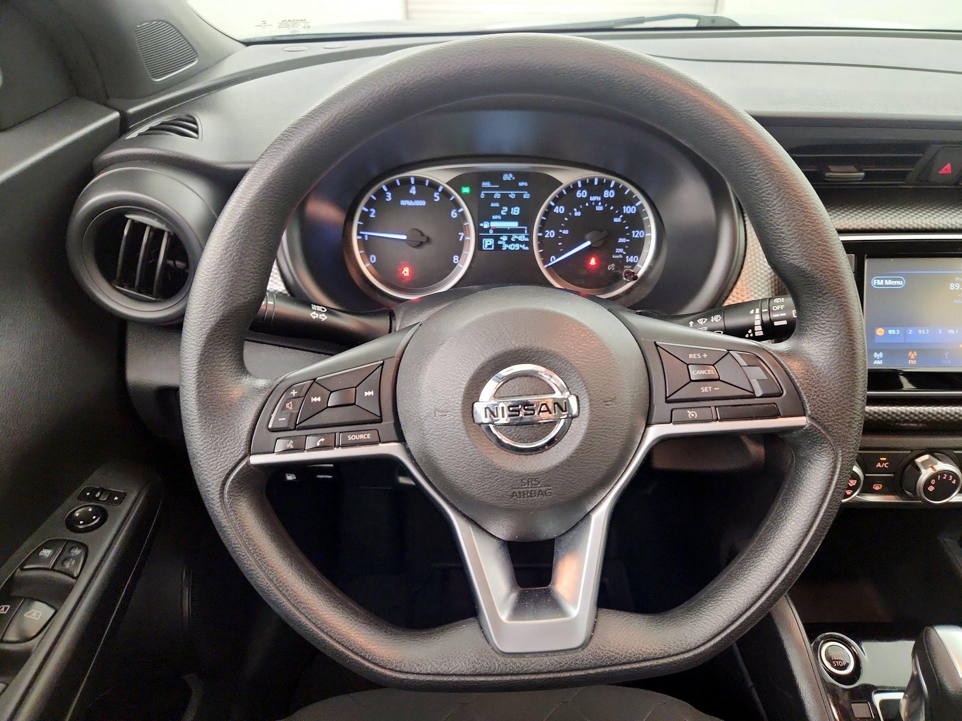 Thumbnail: 2020 Nissan Kicks - 10