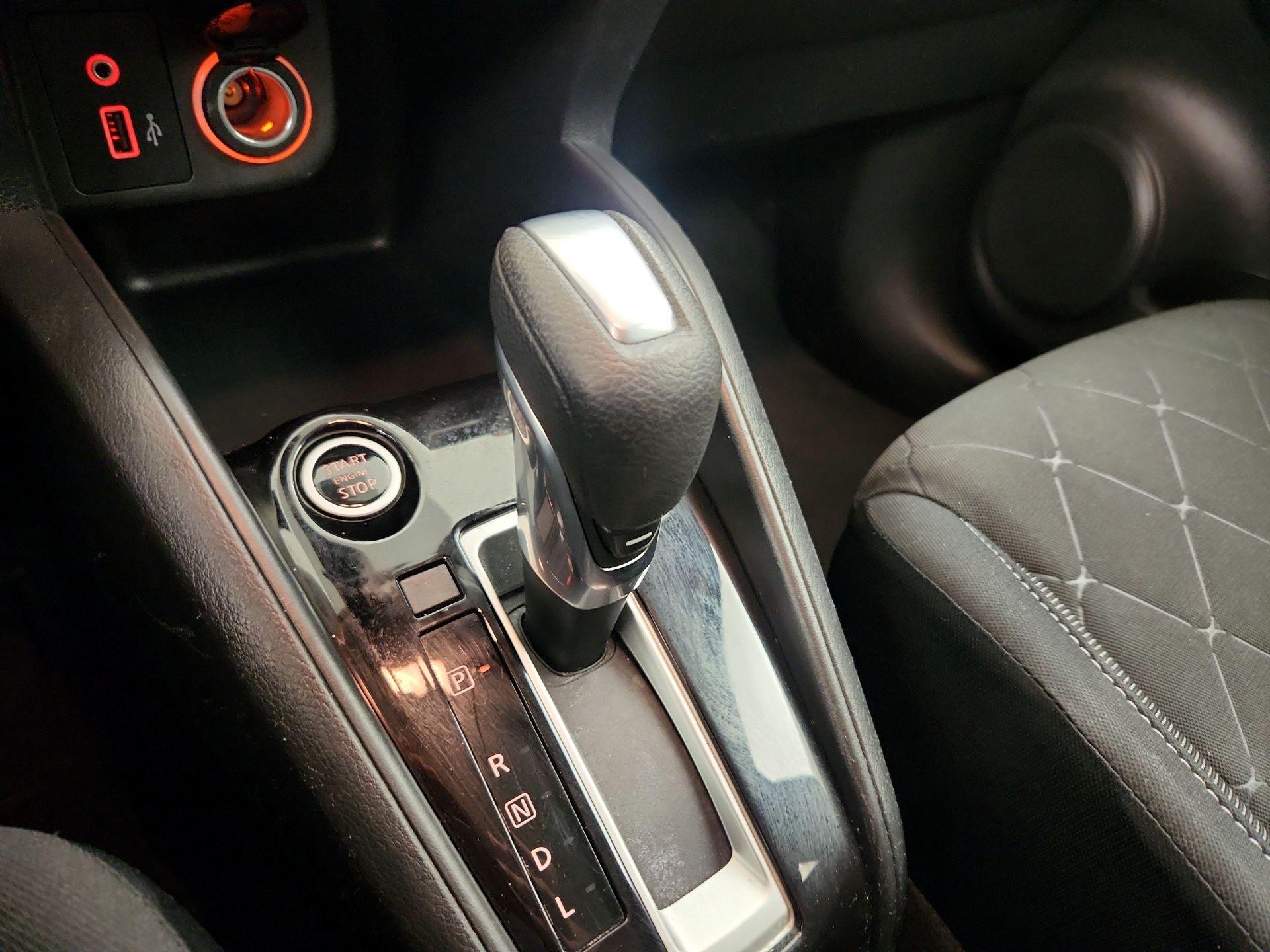 Thumbnail: 2020 Nissan Kicks - 17