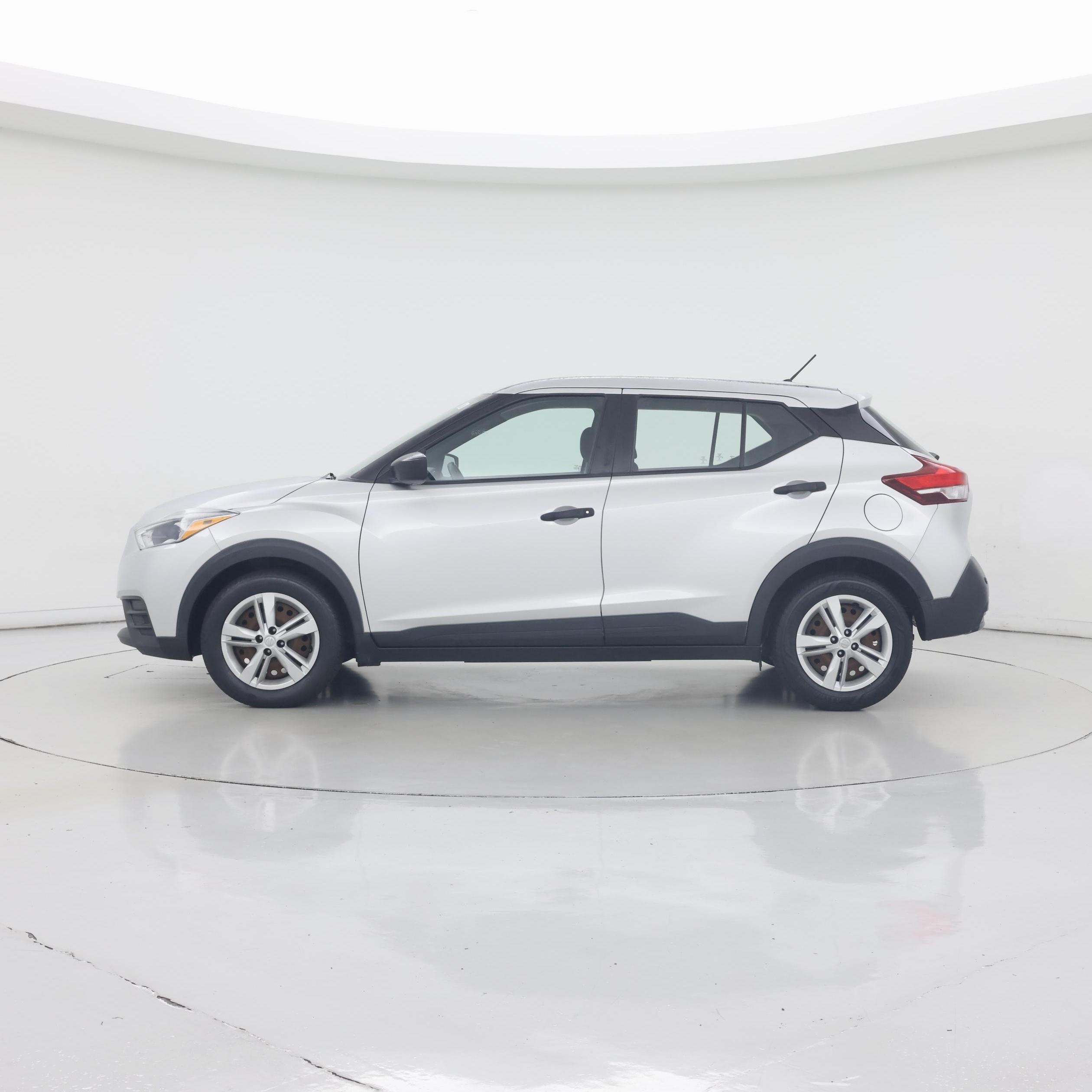Thumbnail: 2020 Nissan Kicks - 3