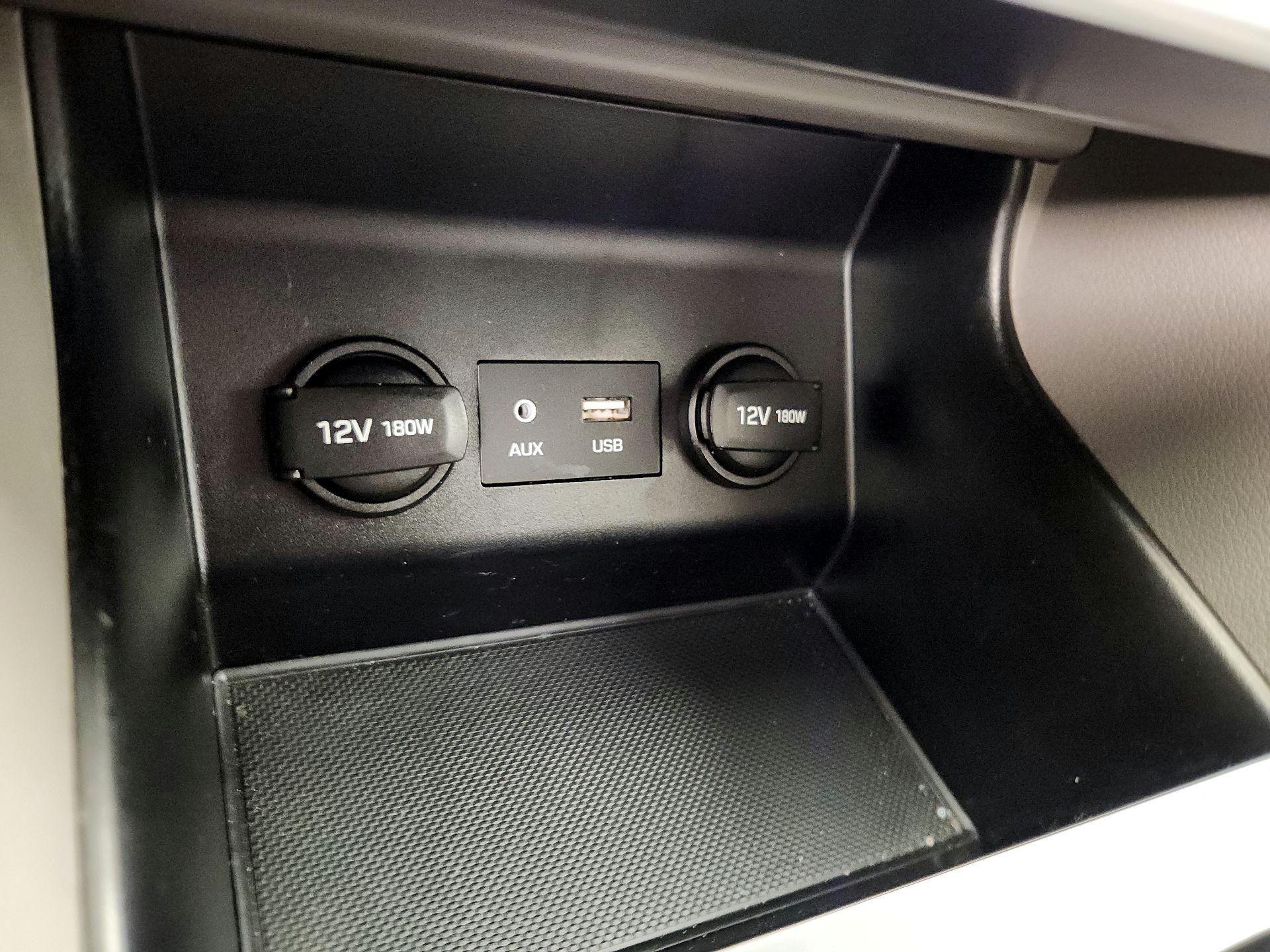 Thumbnail: 2020 Hyundai Elantra - 18