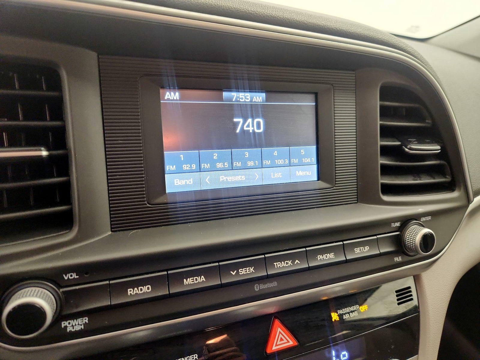 2020 Hyundai Elantra SE - Photo 16