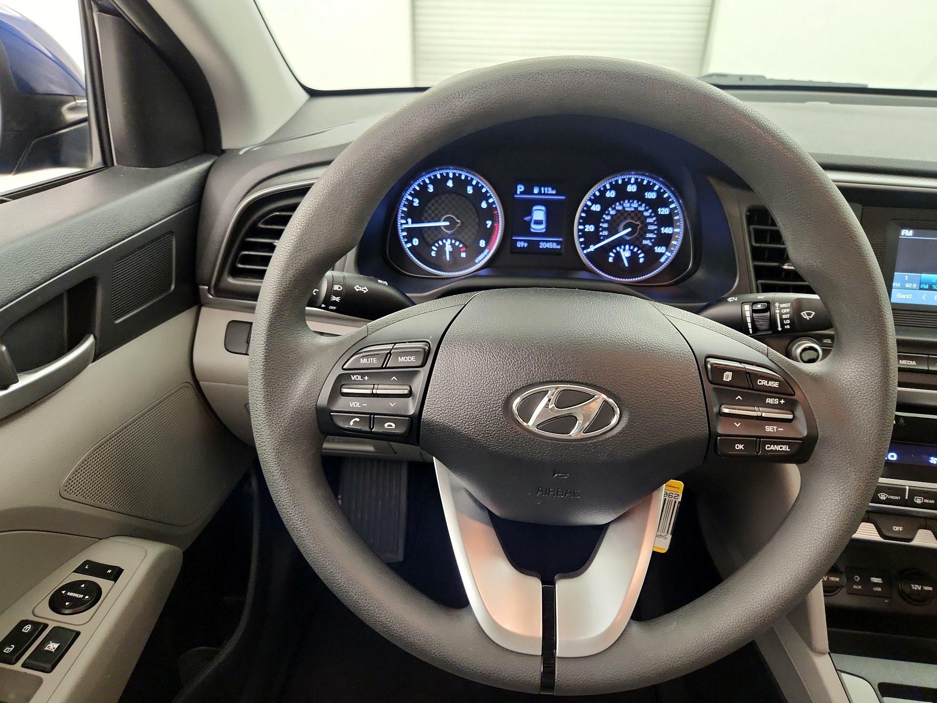 Thumbnail: 2020 Hyundai Elantra - 10