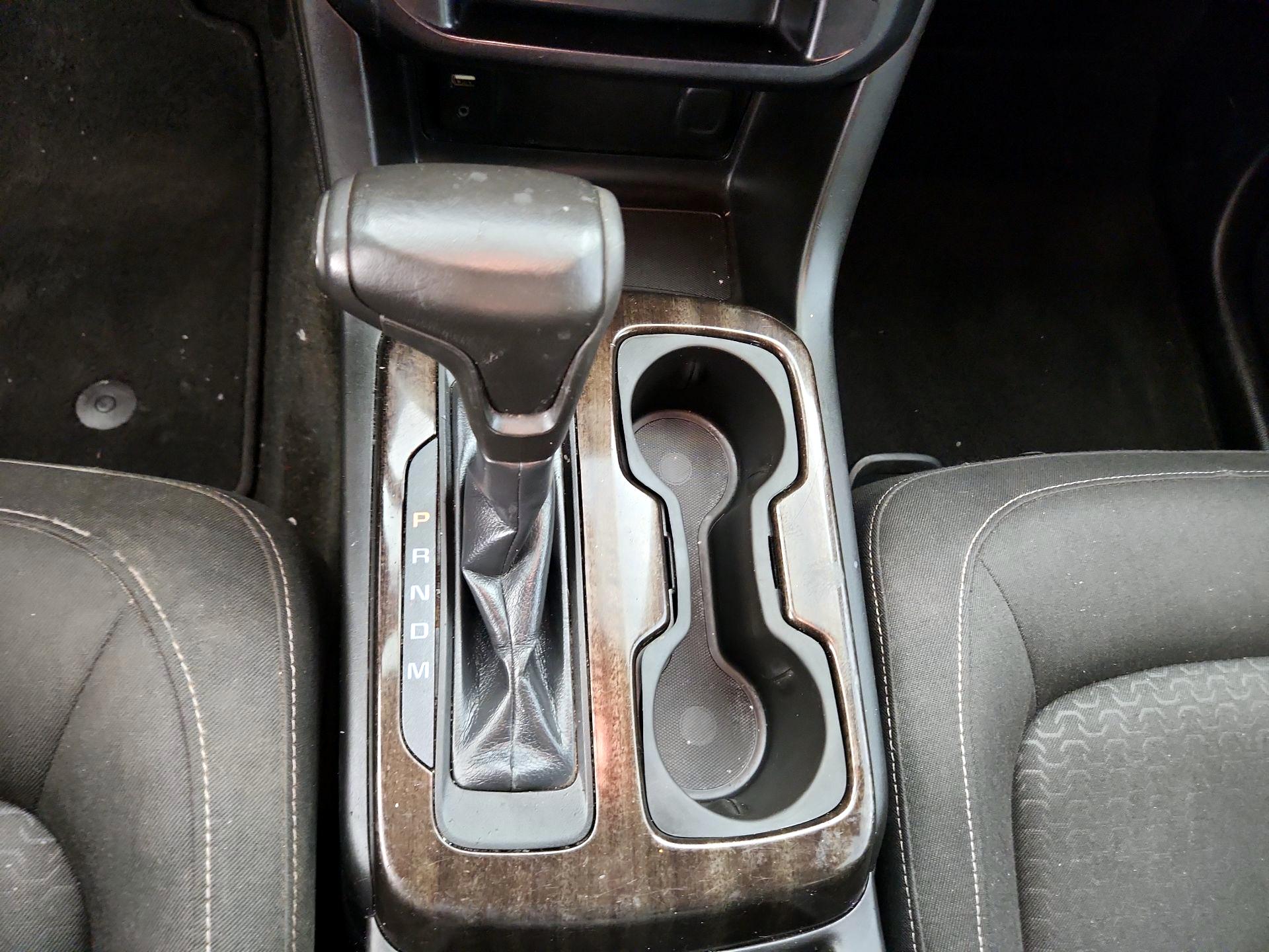 Thumbnail: 2015 GMC Canyon - 17