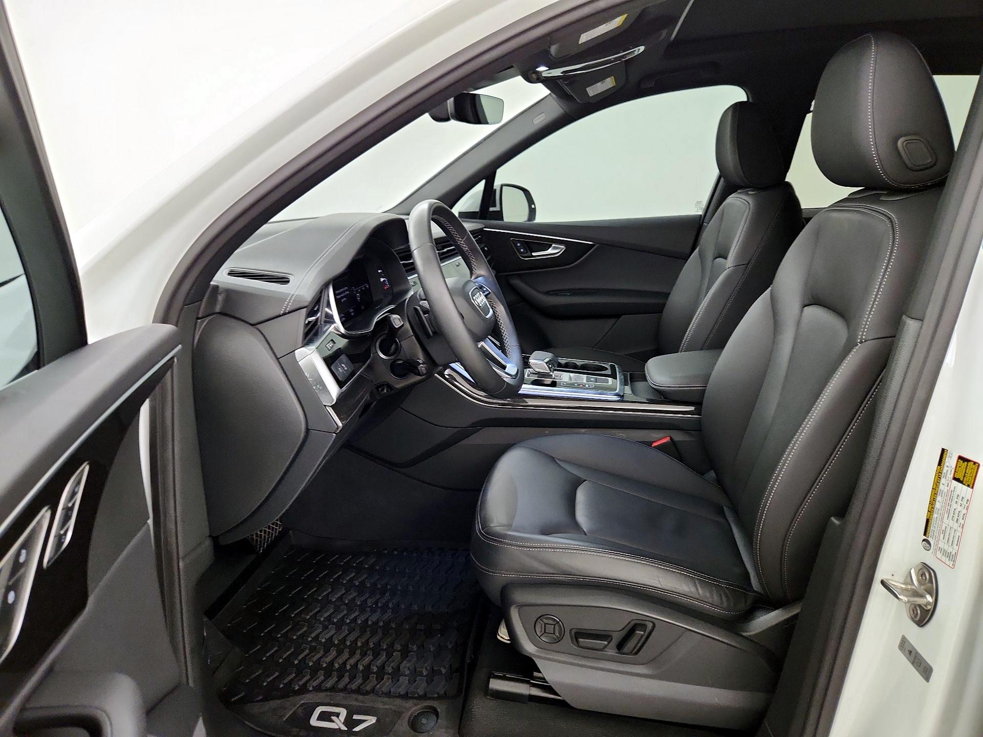 Thumbnail: 2025 Audi Q7 - 11
