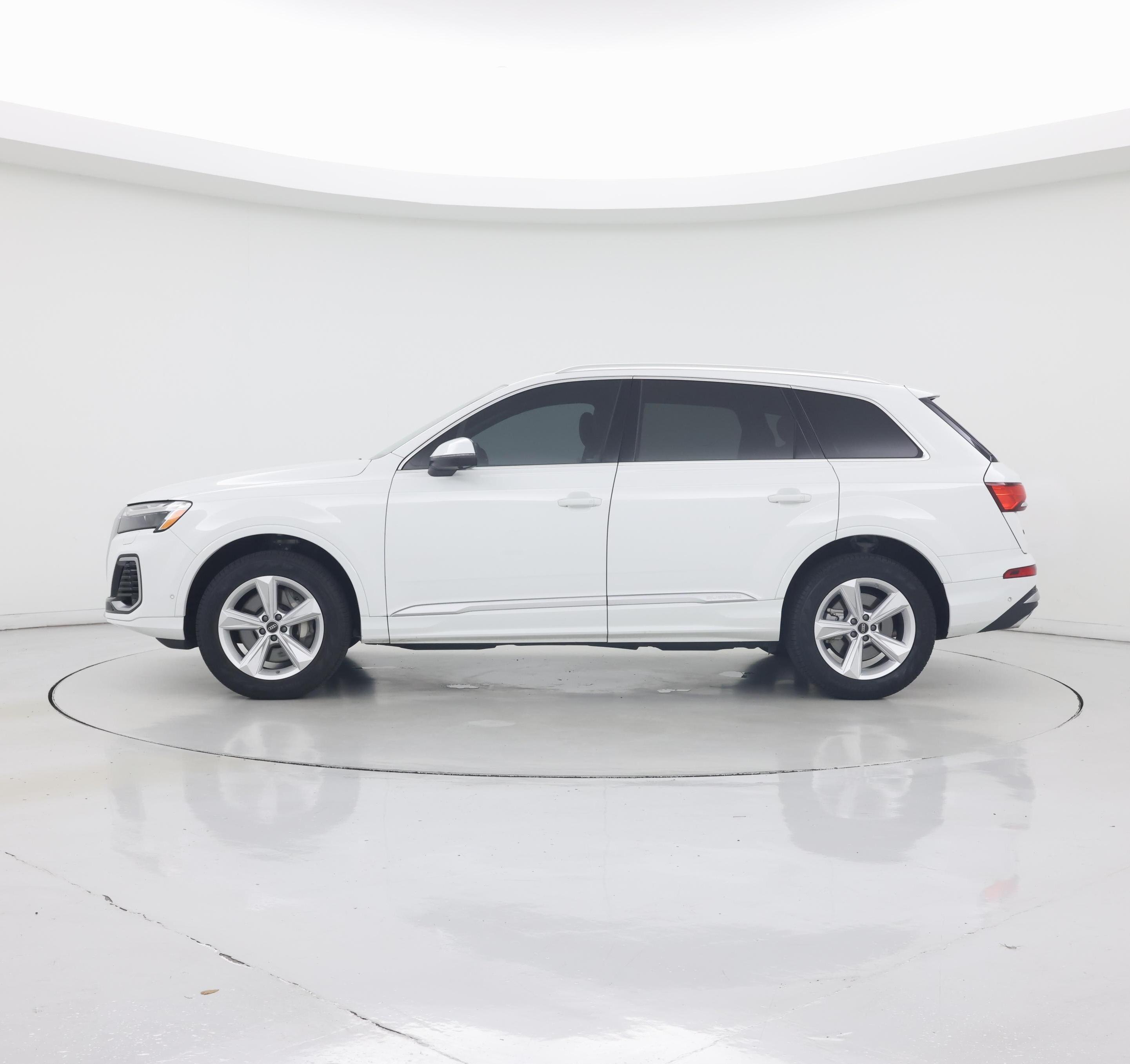 Thumbnail: 2025 Audi Q7 - 3