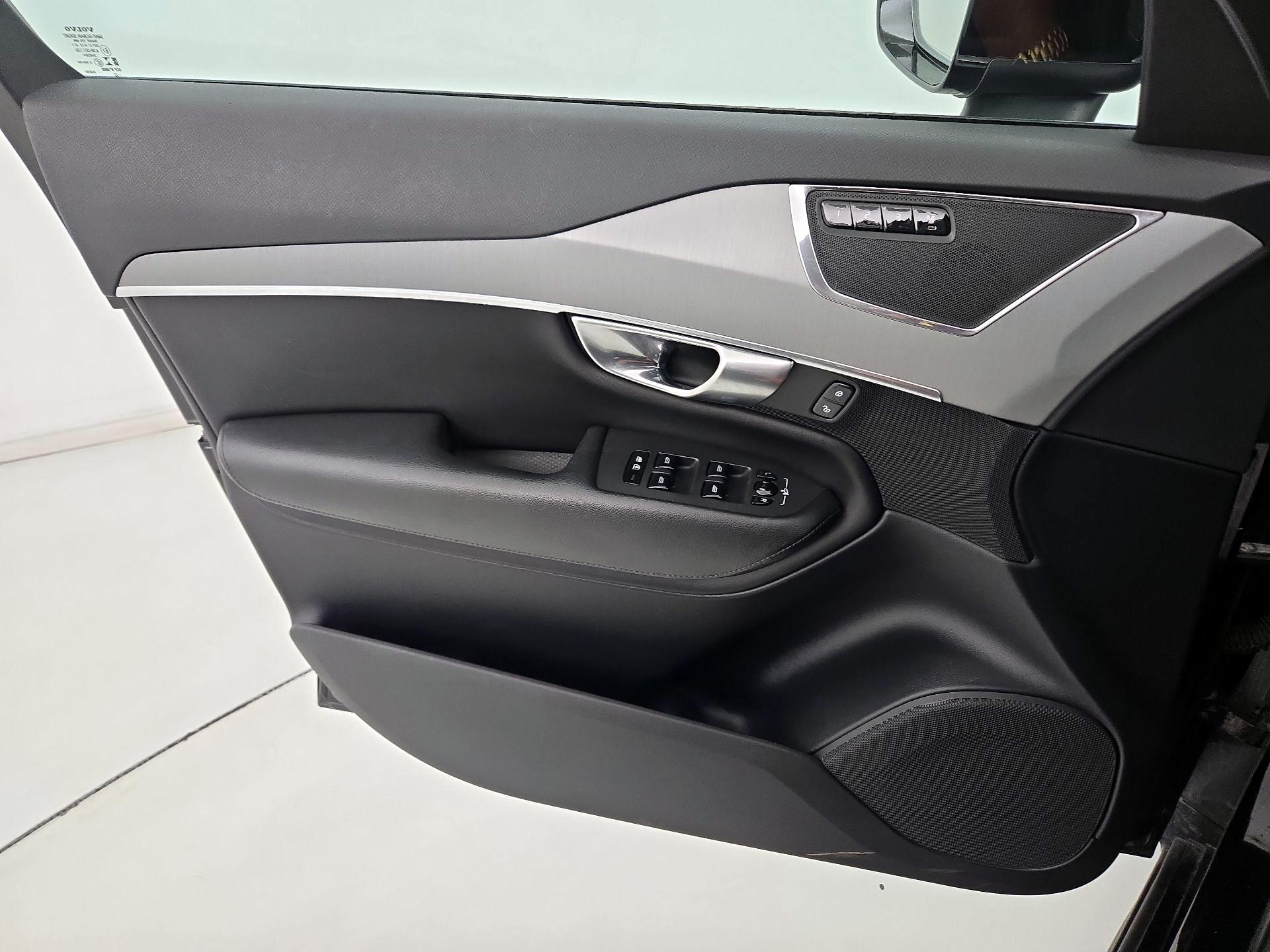 Thumbnail: 2023 Volvo XC90 - 12