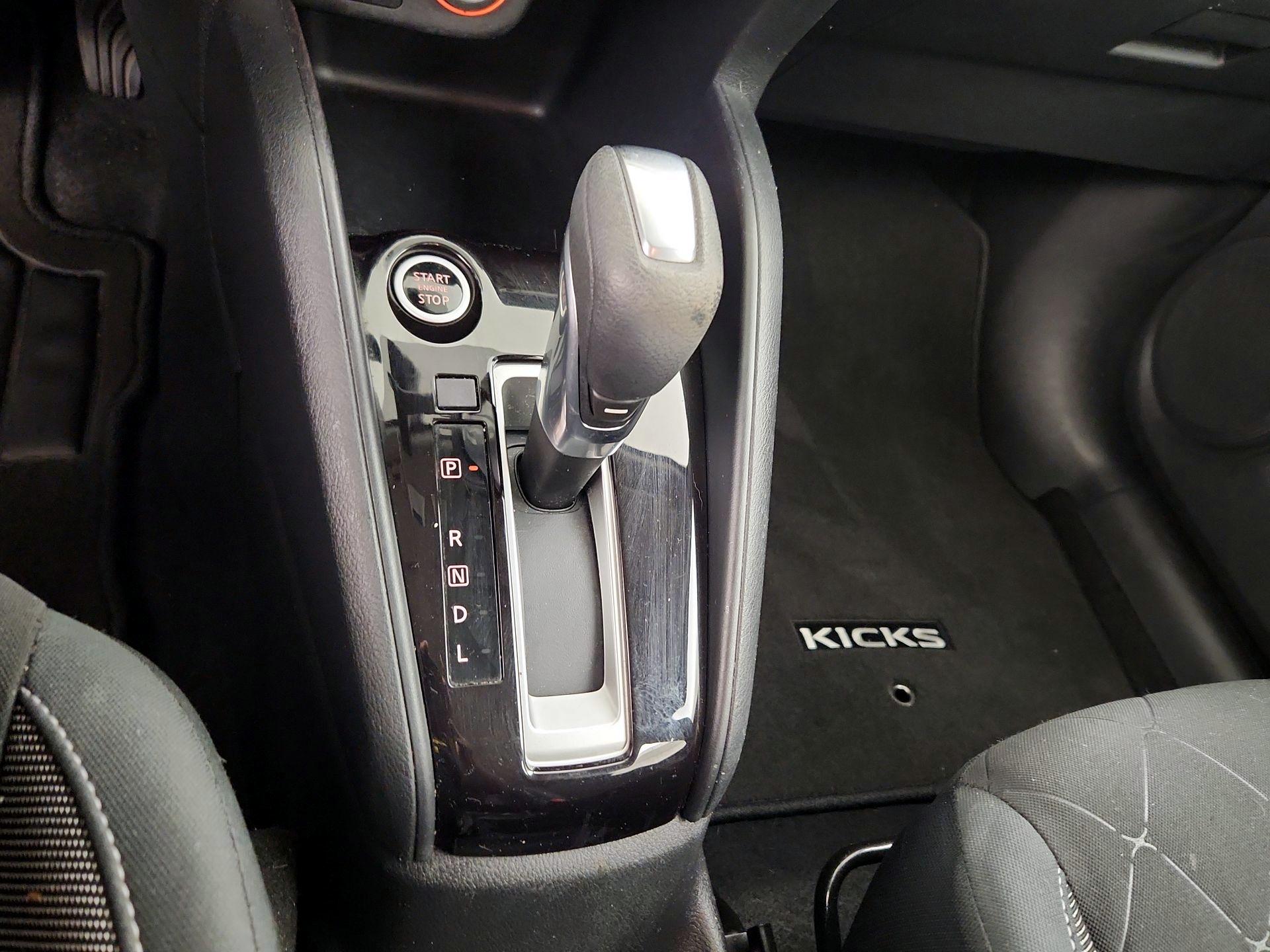 Thumbnail: 2020 Nissan Kicks - 17