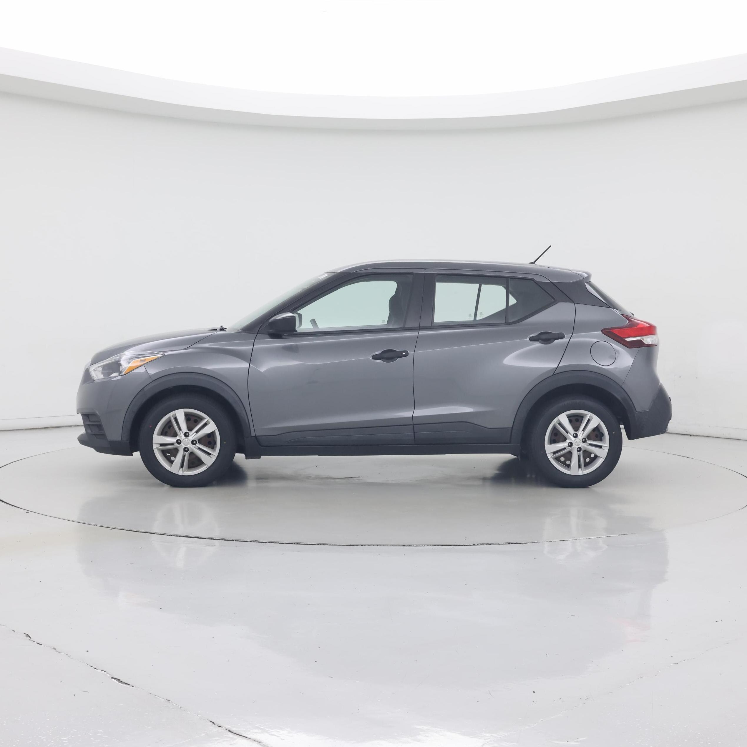 Thumbnail: 2020 Nissan Kicks - 3