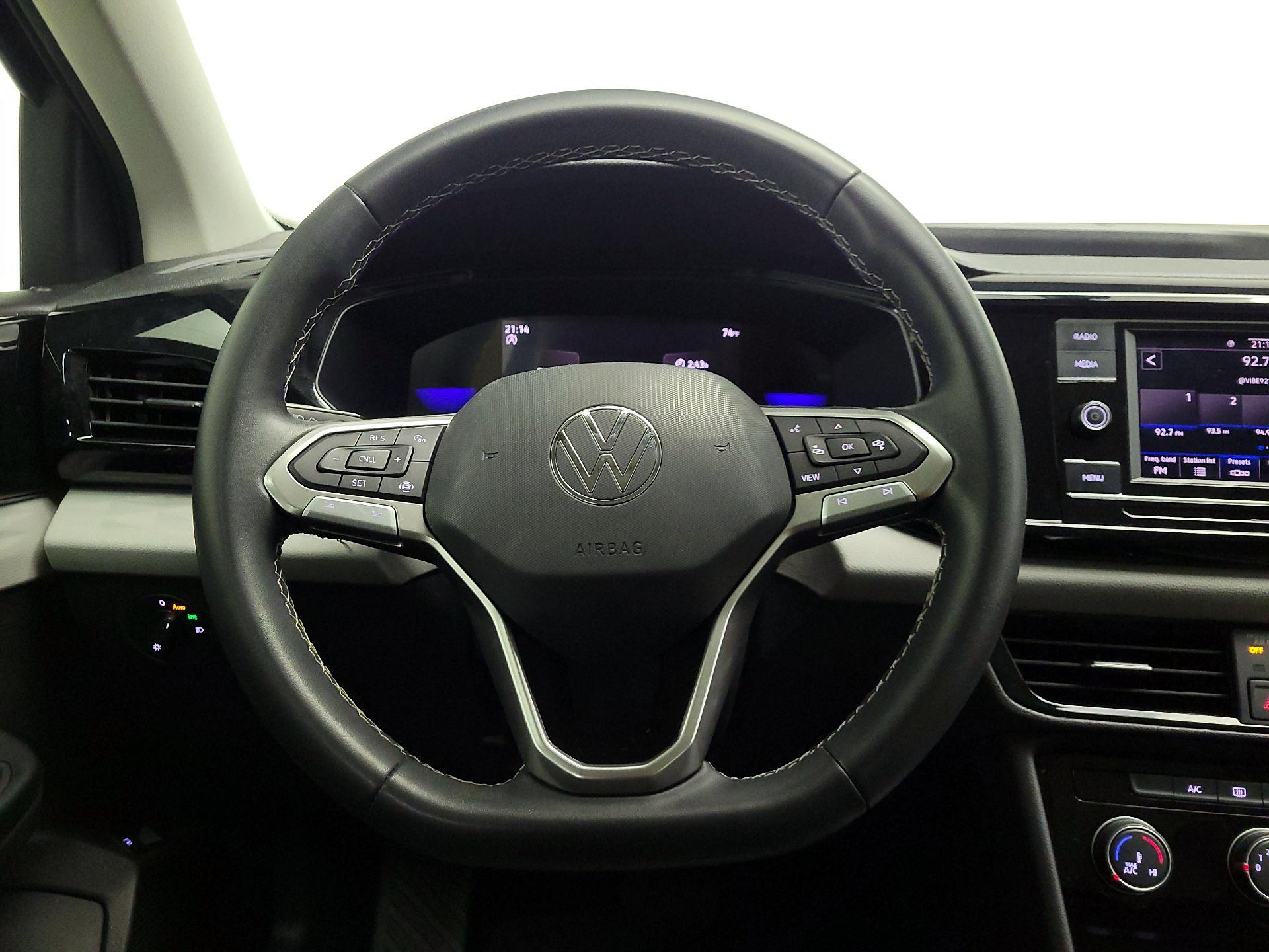 Thumbnail: 2023 Volkswagen Taos - 10