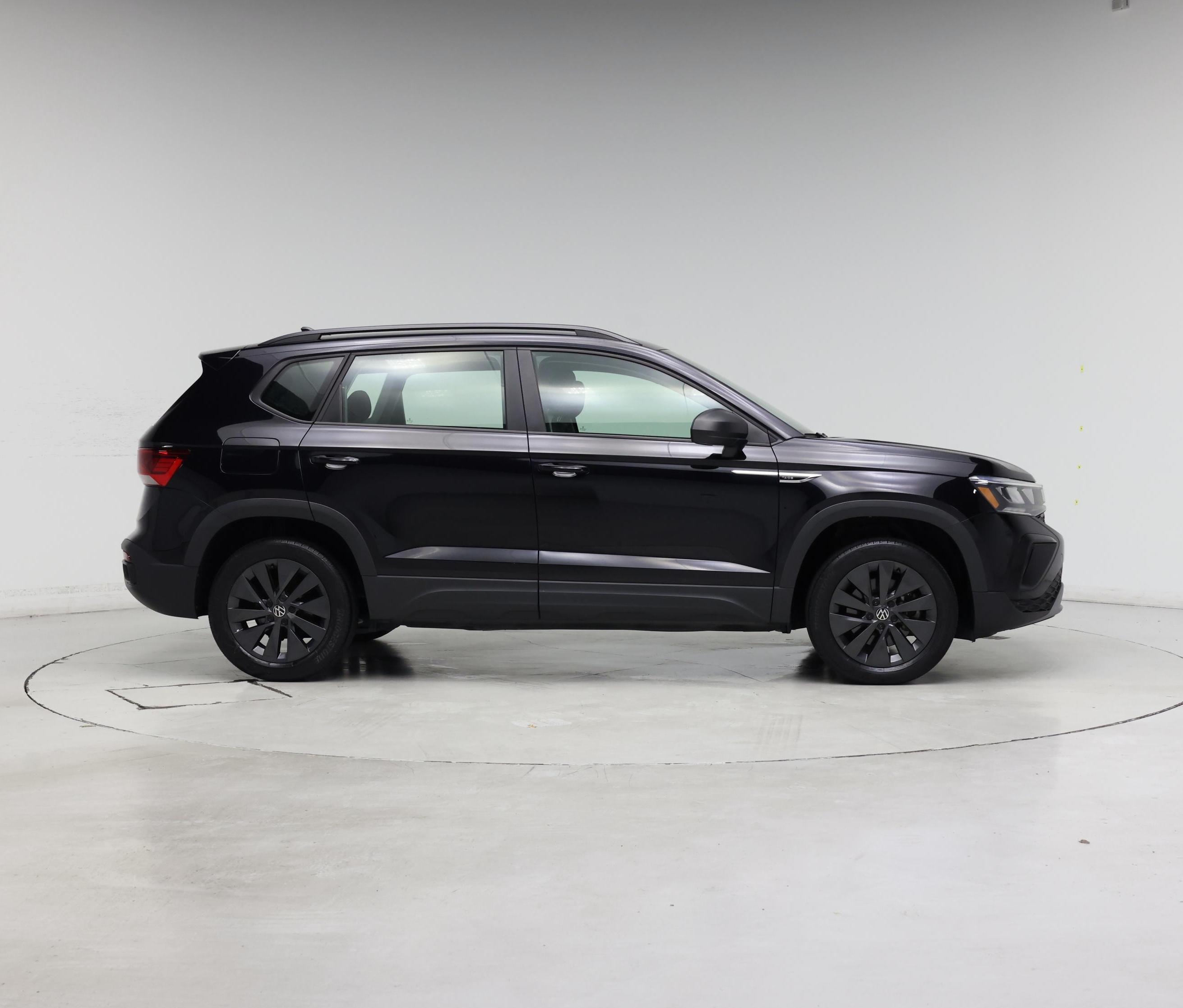 Thumbnail: 2023 Volkswagen Taos - 7