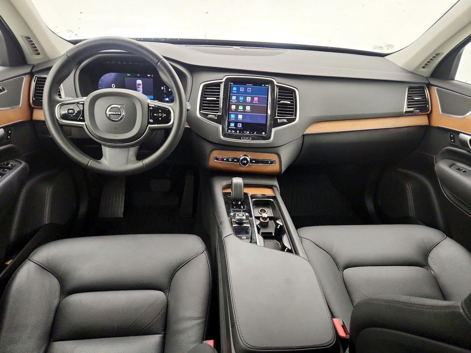 2023 Volvo XC90 Plus - Photo 10