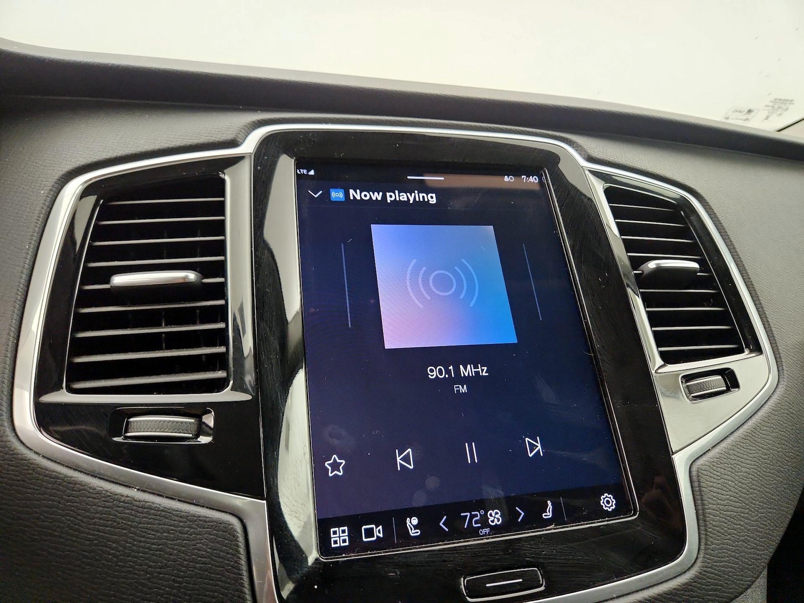 2023 Volvo XC90 Plus - Photo 16