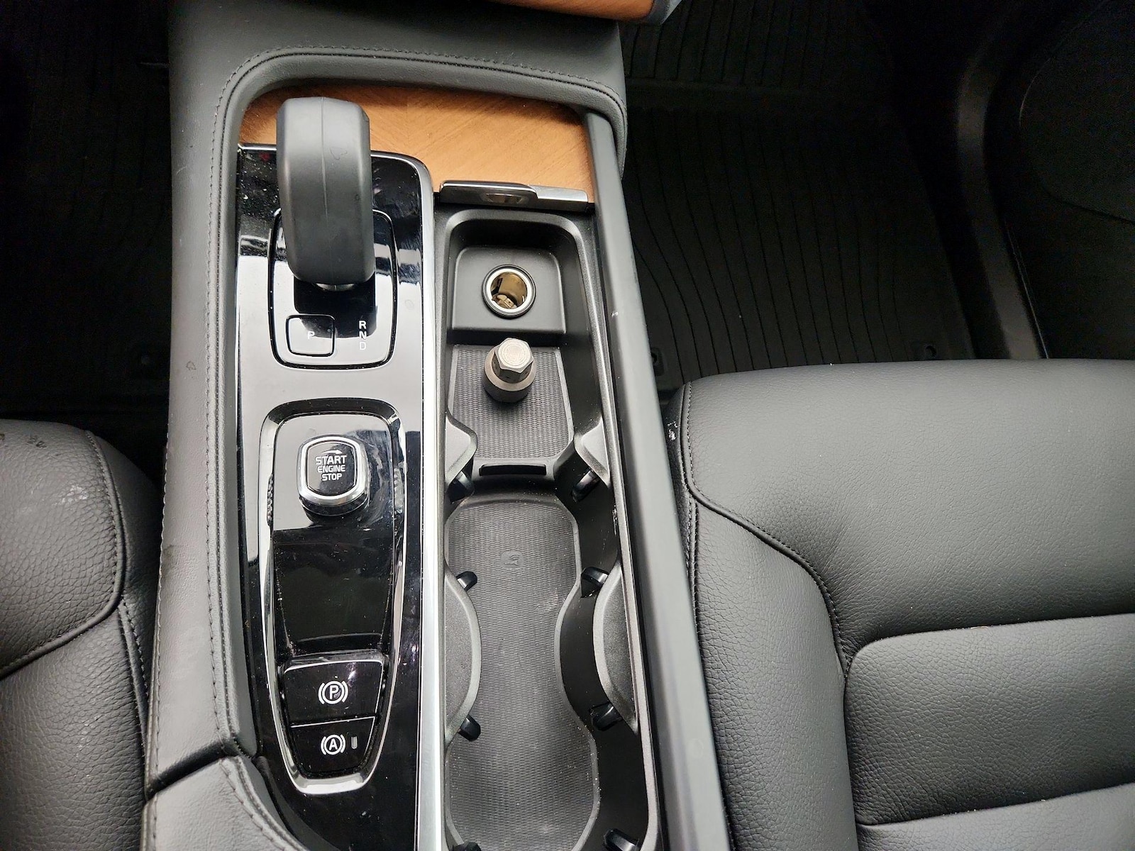 2023 Volvo XC90 Plus - Photo 18