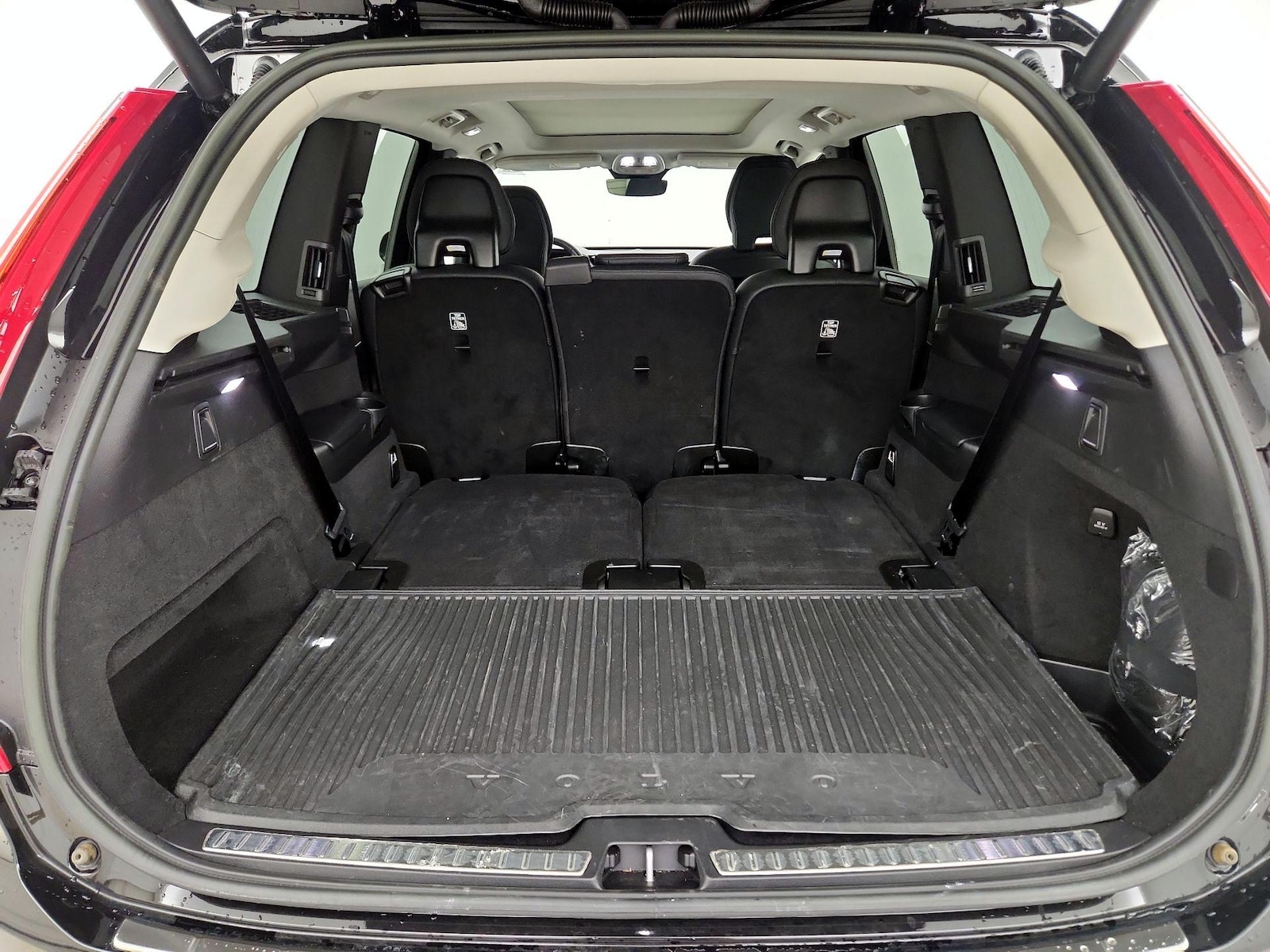 2023 Volvo XC90 Plus - Photo 24