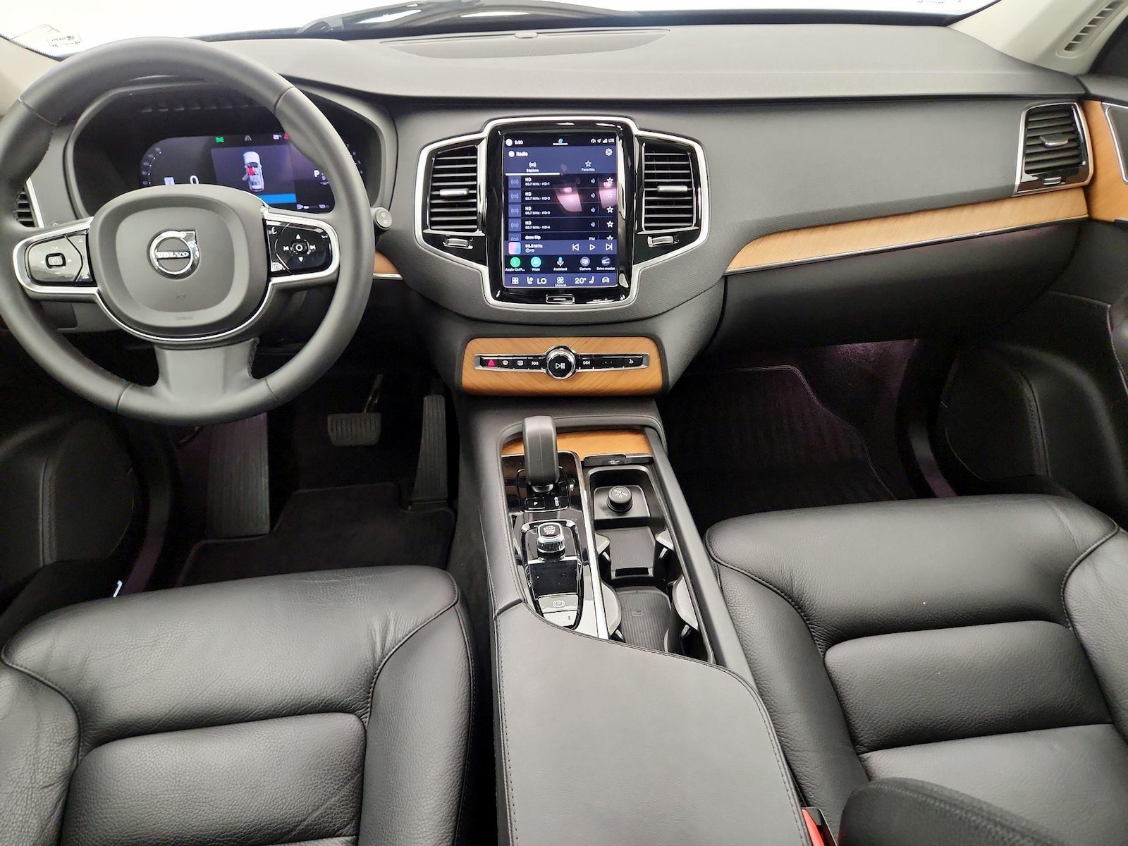 2023 Volvo XC90 Plus - Photo 10