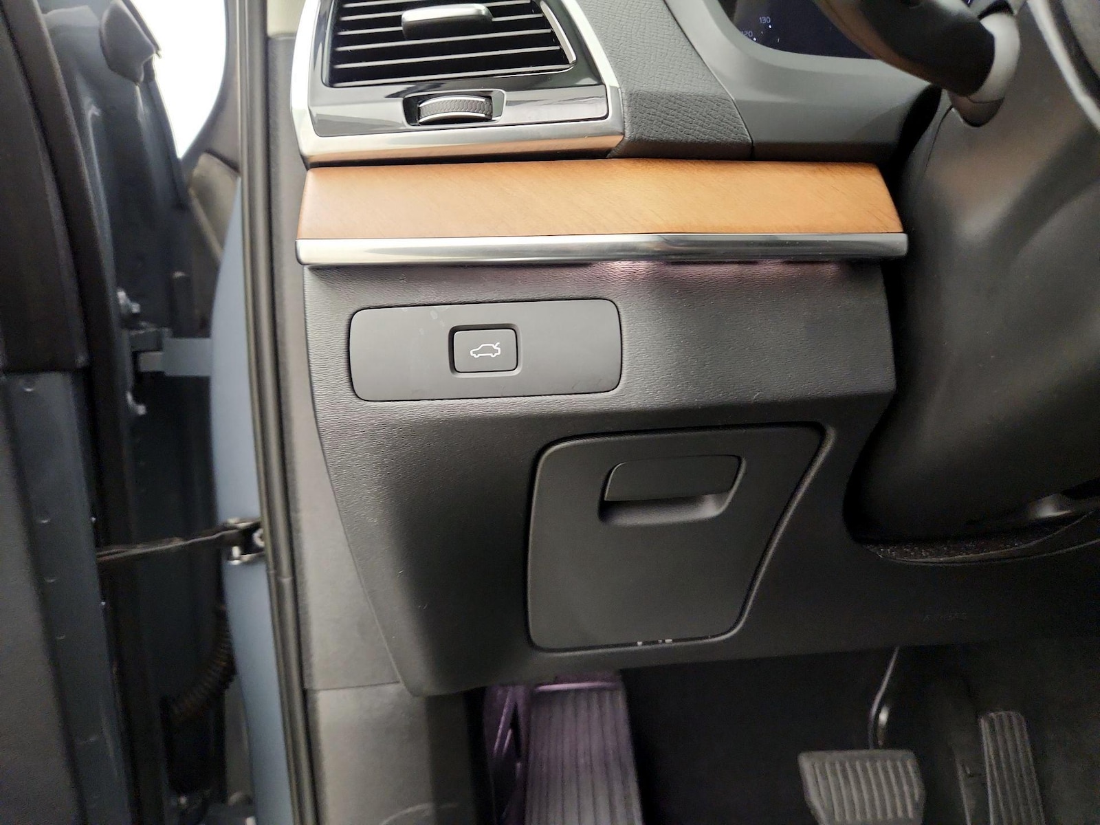 2023 Volvo XC90 Plus - Photo 14
