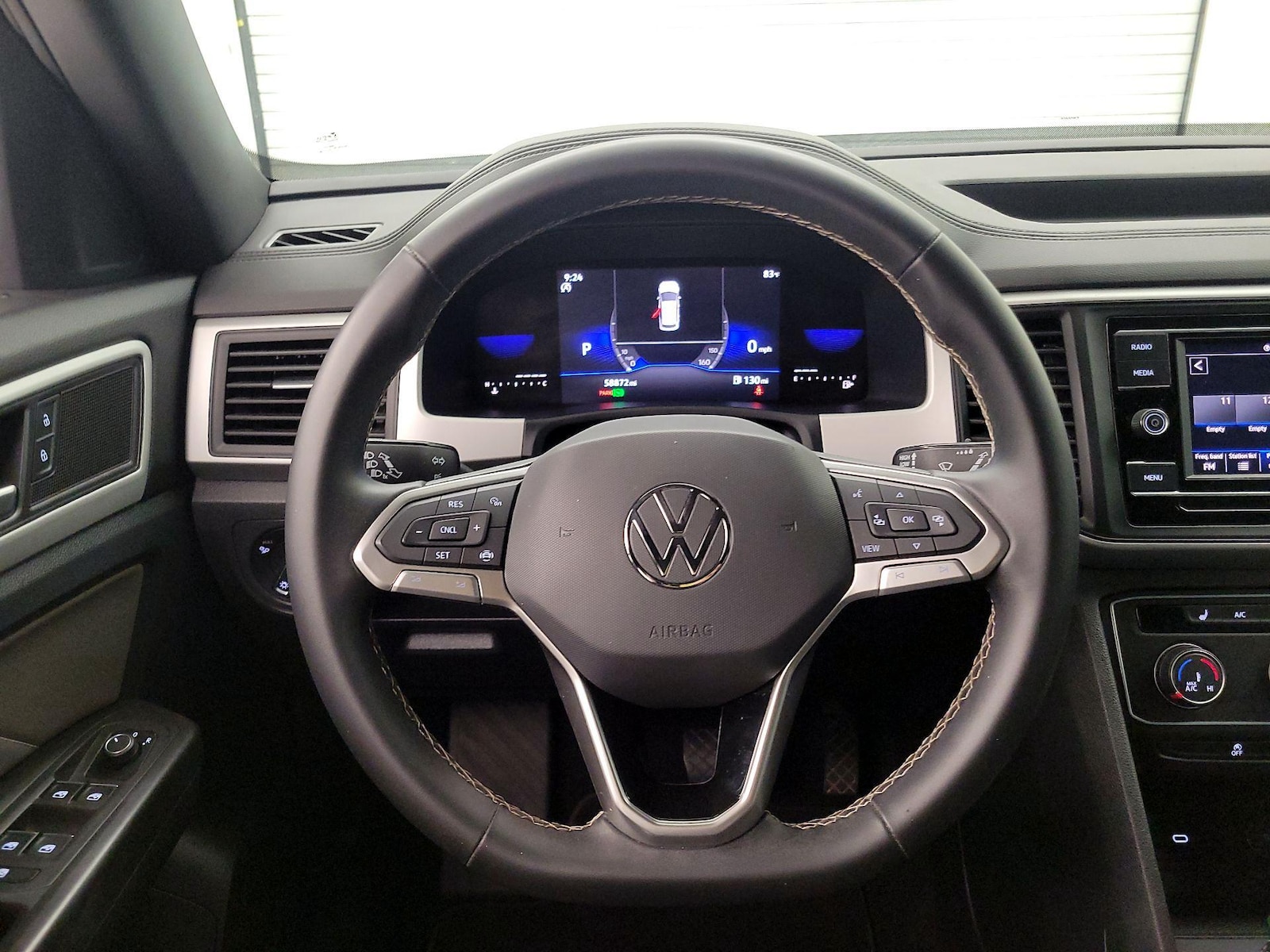 2022 Volkswagen Atlas Cross Sport SE - Photo 11