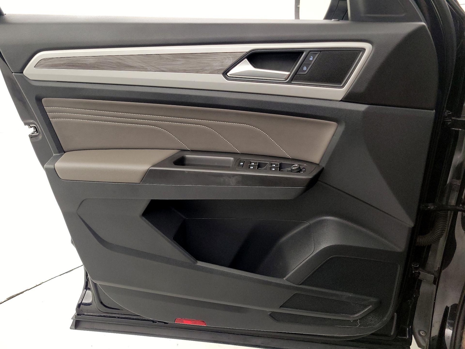 2022 Volkswagen Atlas Cross Sport SE - Photo 13