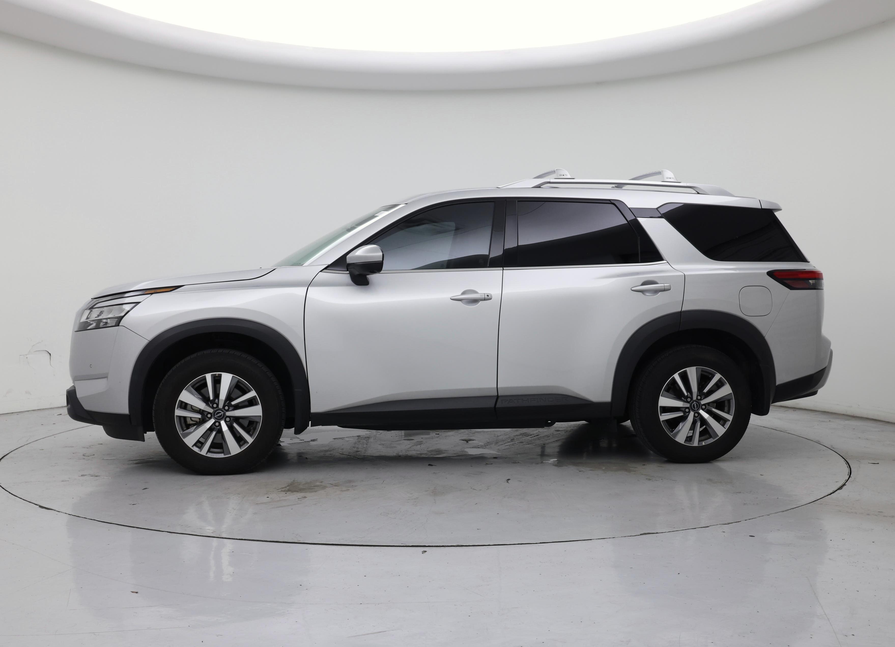 Thumbnail: 2024 Nissan Pathfinder - 3