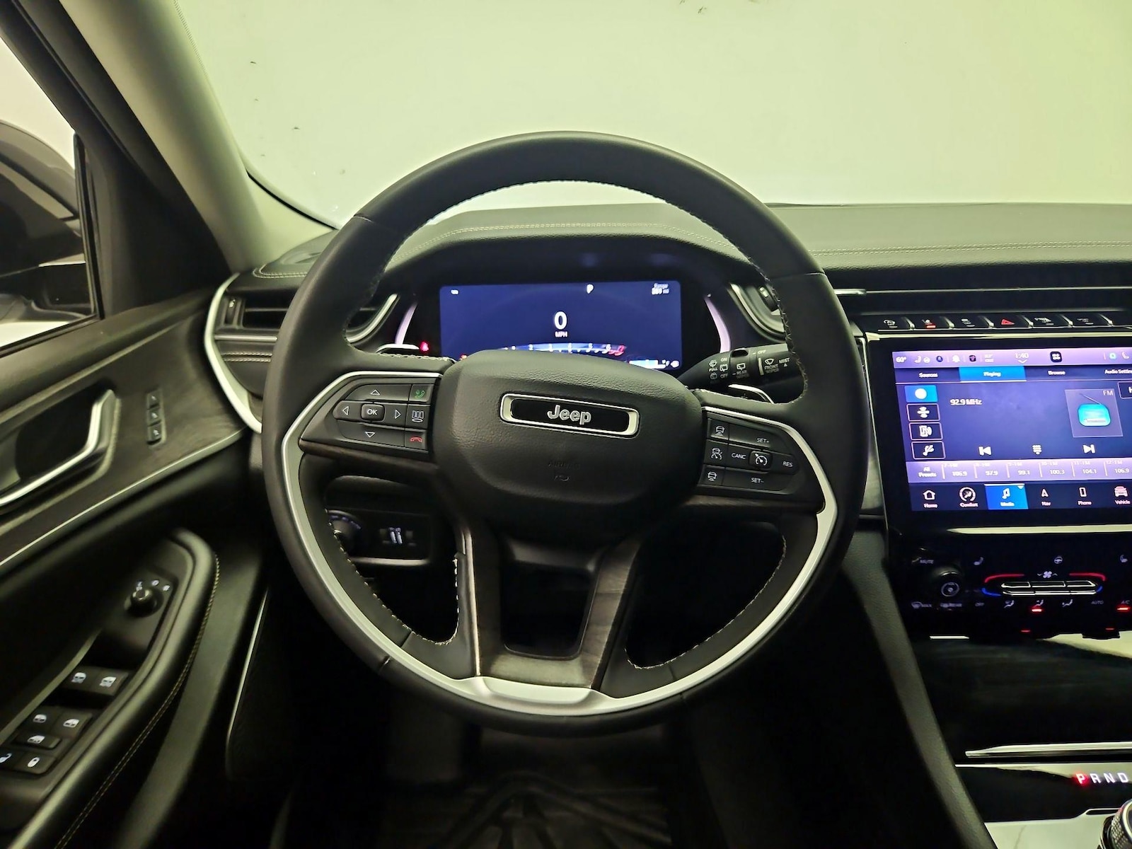 2023 Jeep Grand Cherokee L Limited - Photo 11
