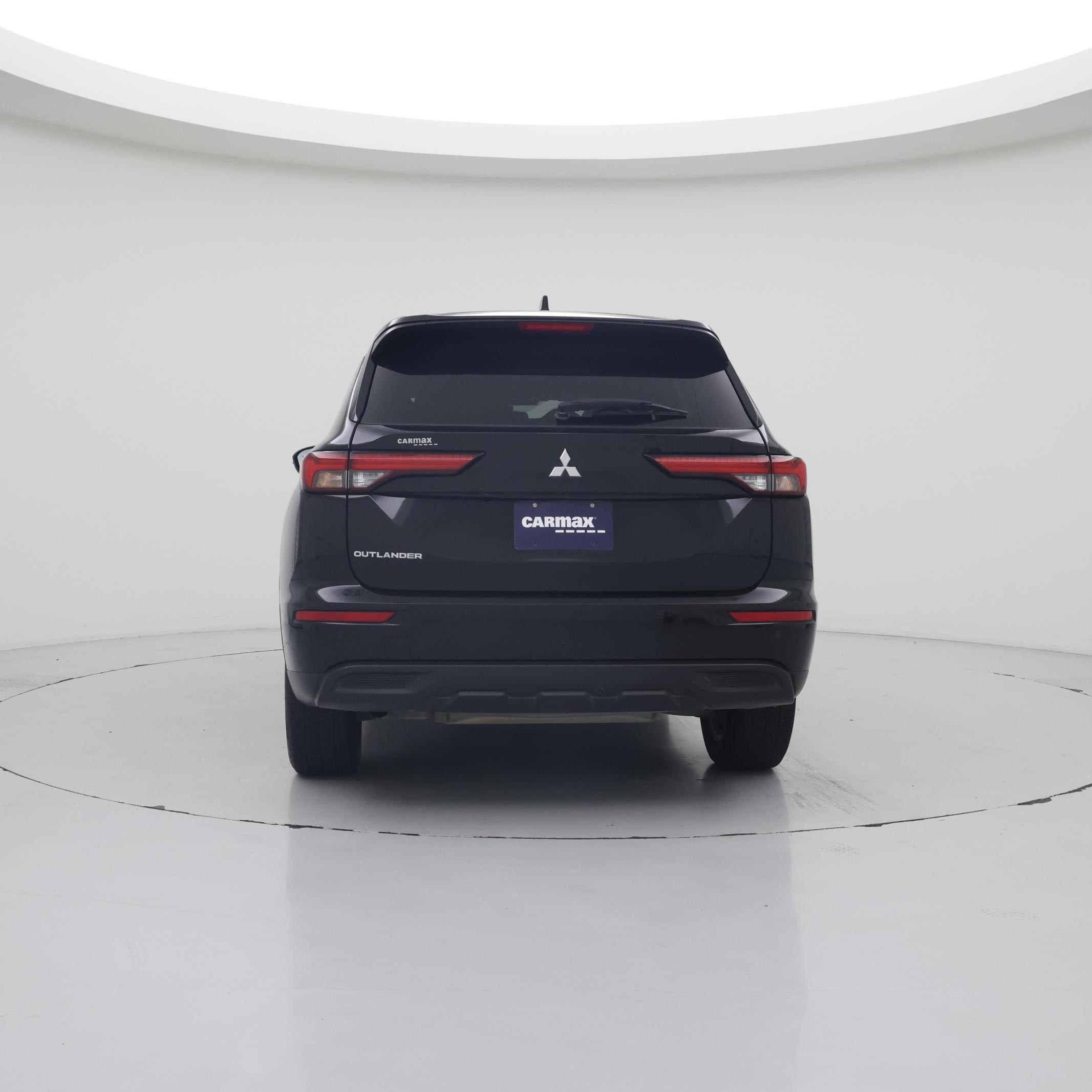 Thumbnail: 2023 Mitsubishi Outlander - 6