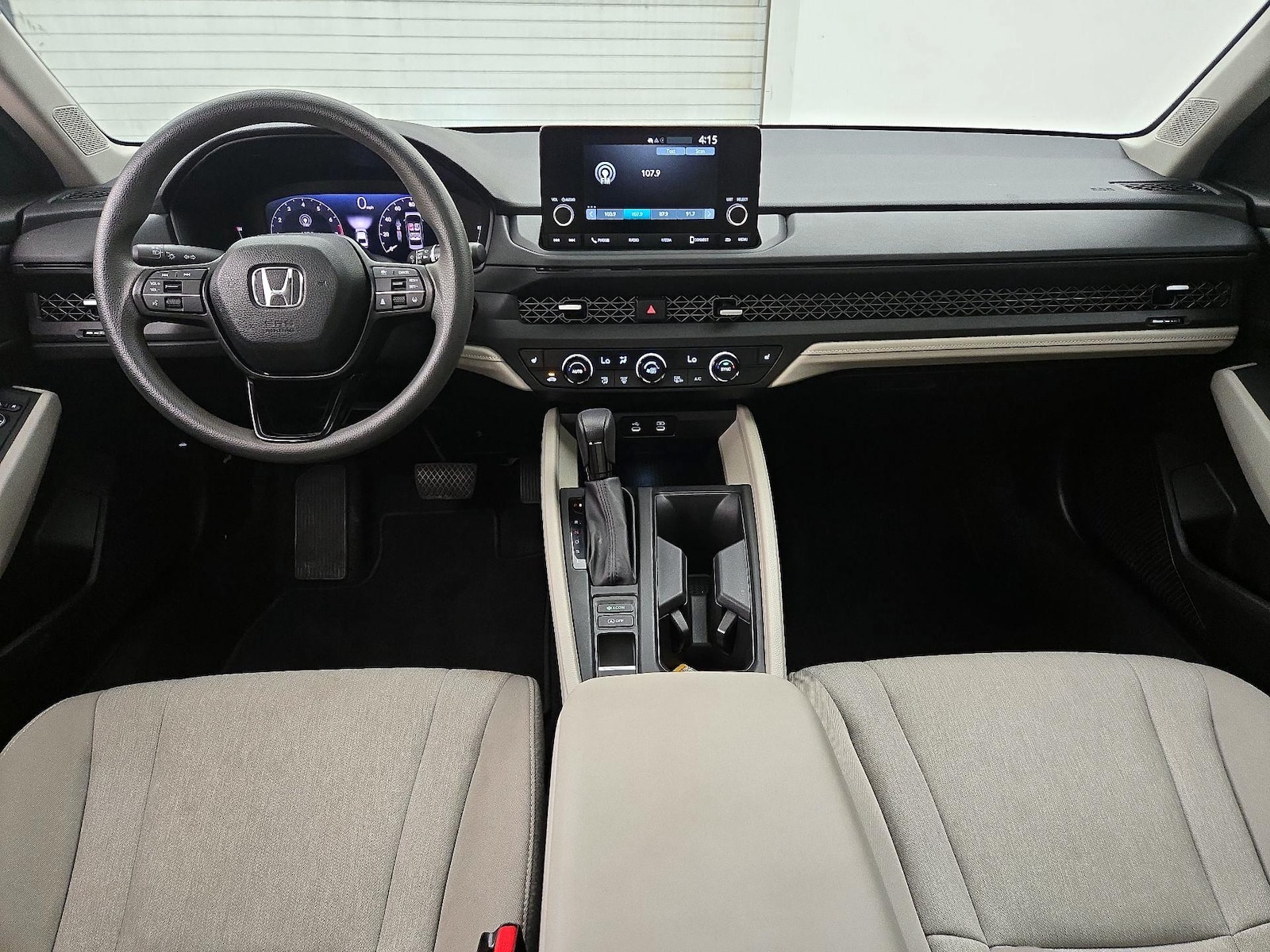 2025 Honda Accord SE - Photo 10