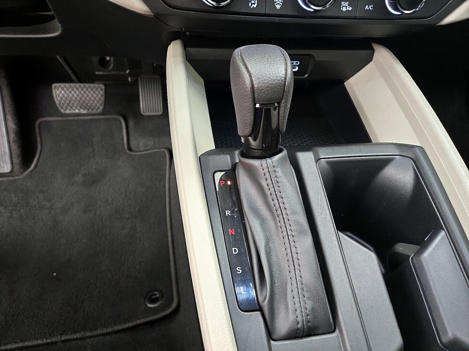 2025 Honda Accord SE - Photo 17