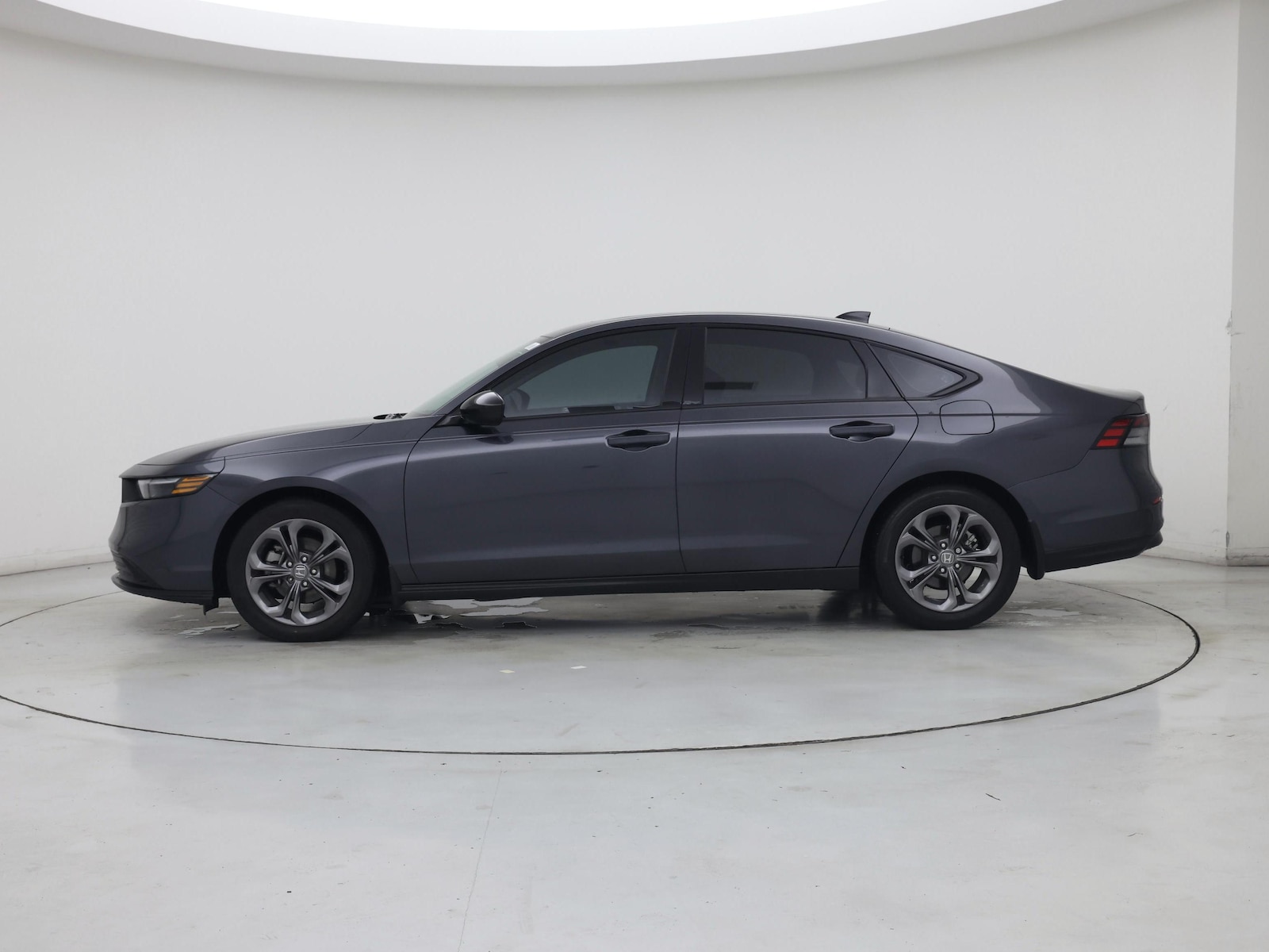 2025 Honda Accord SE - Photo 4