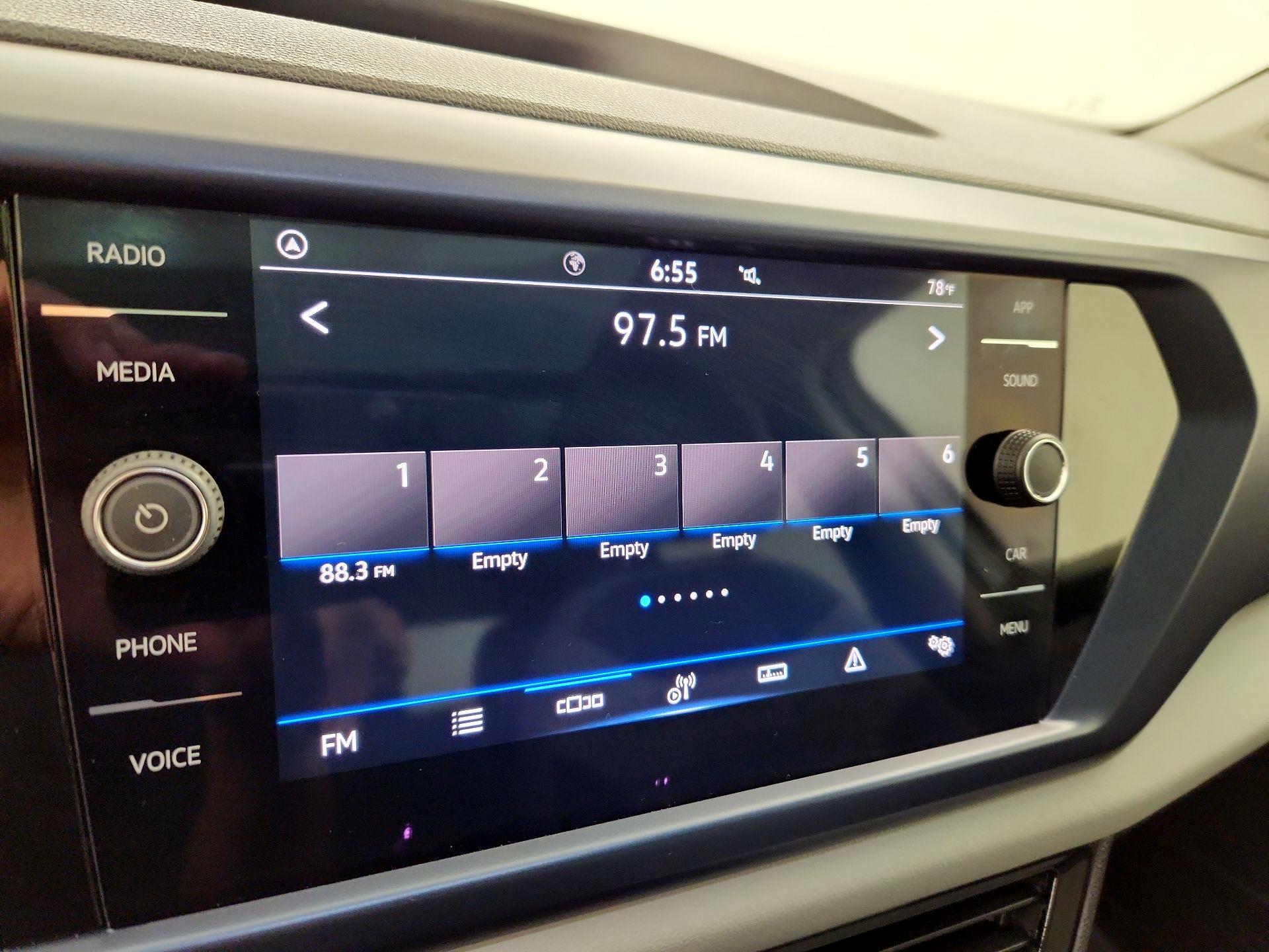 Thumbnail: 2023 Volkswagen Taos - 15