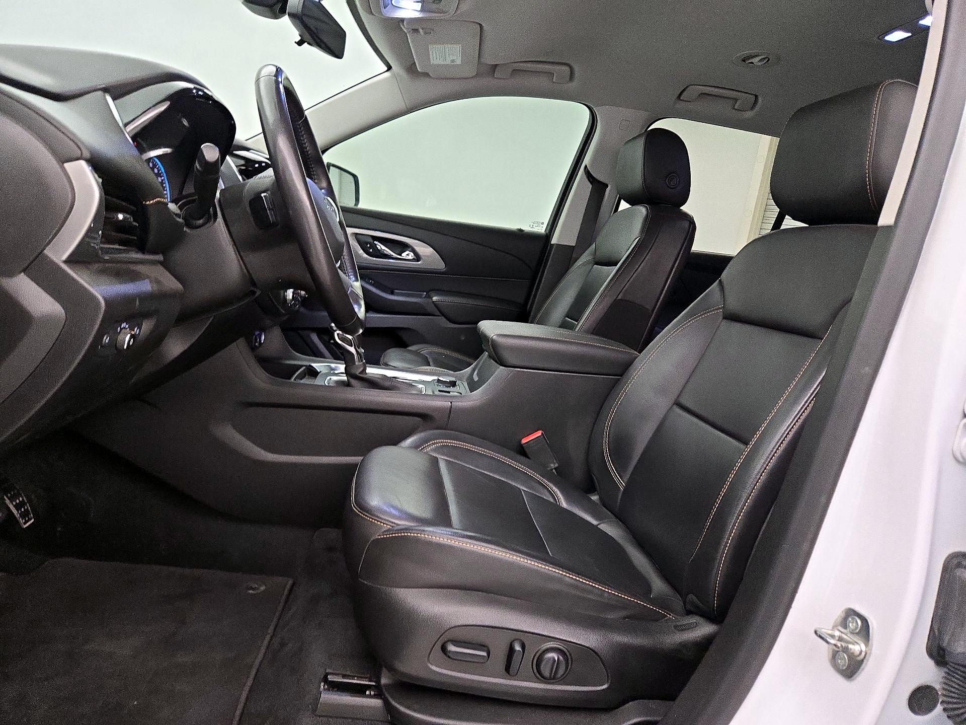 Thumbnail: 2021 Chevrolet Traverse - 11
