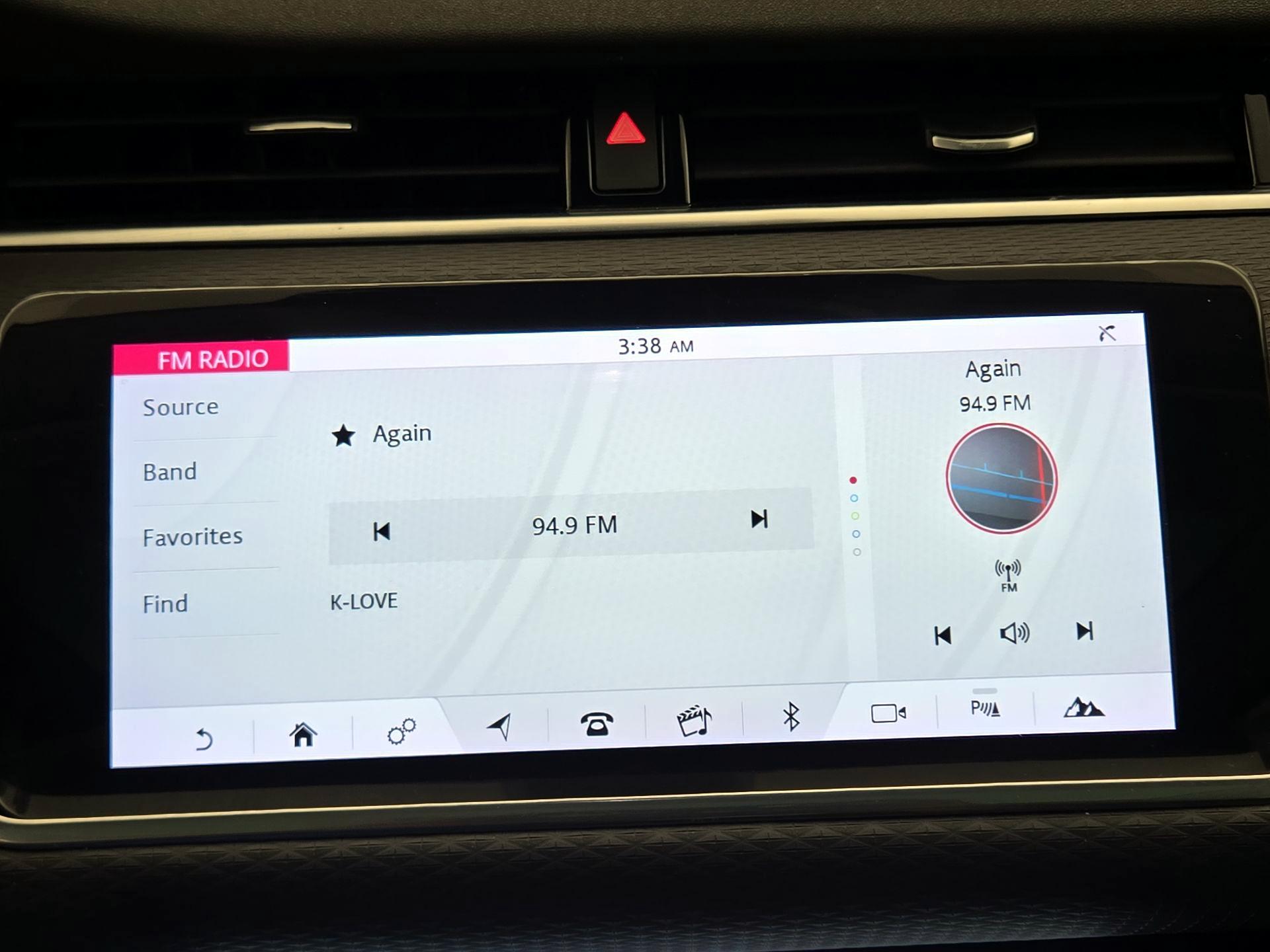 Thumbnail: 2020 Land Rover Range Rover Evoque - 16
