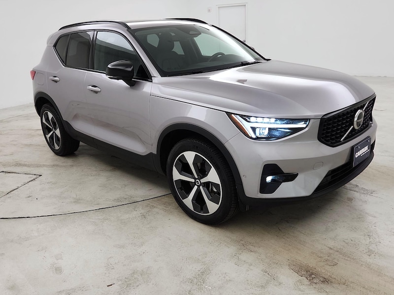 2026 Volvo XC40 B5 Plus