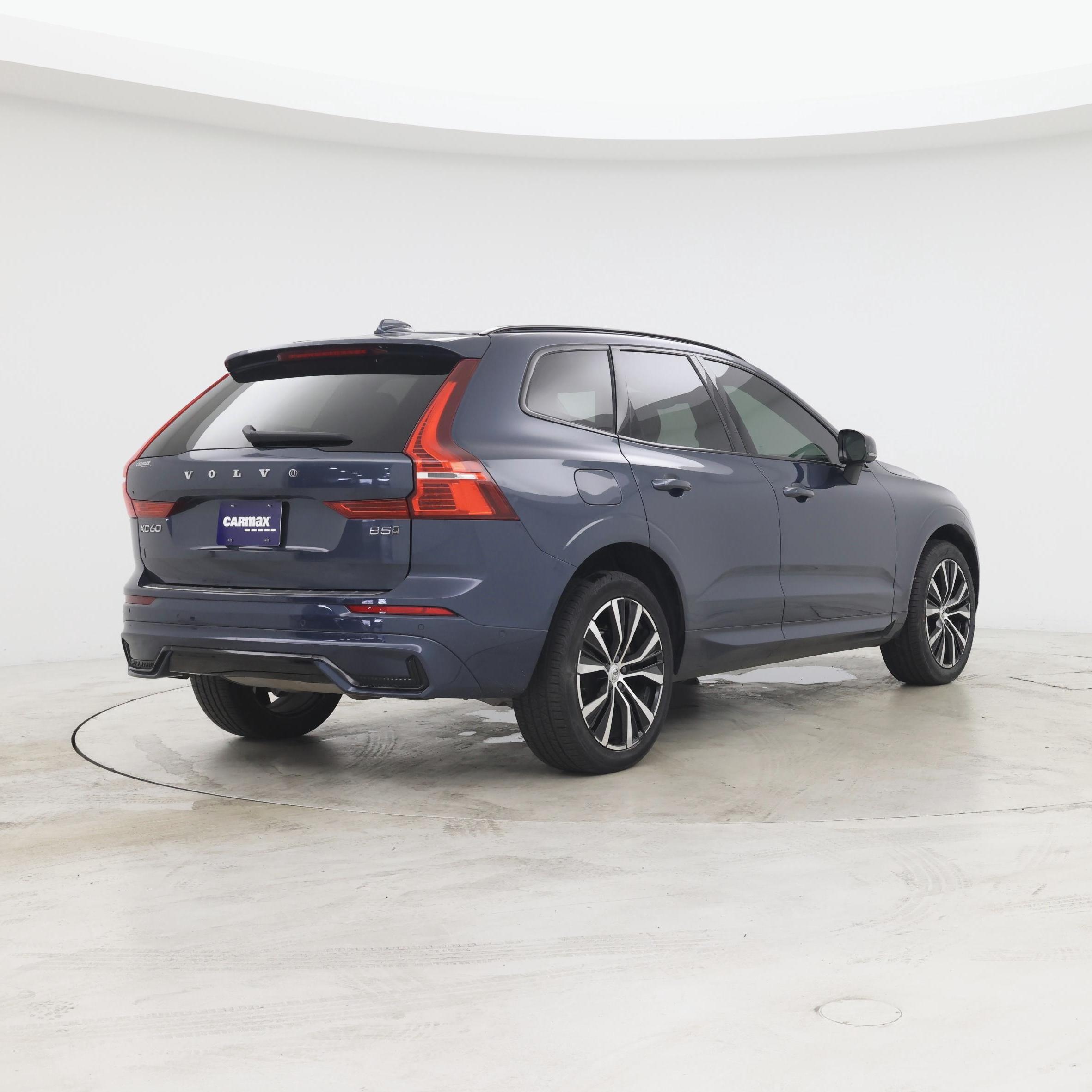 Thumbnail: 2023 Volvo XC60 - 8