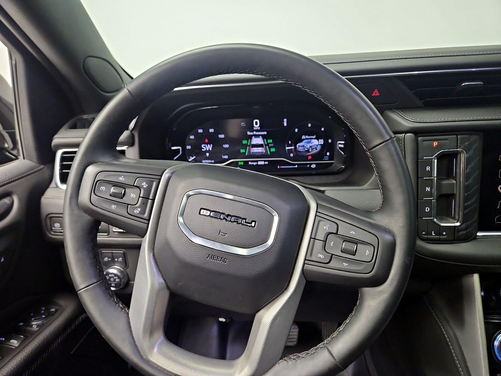 2023 GMC Yukon XL Denali - Photo 11