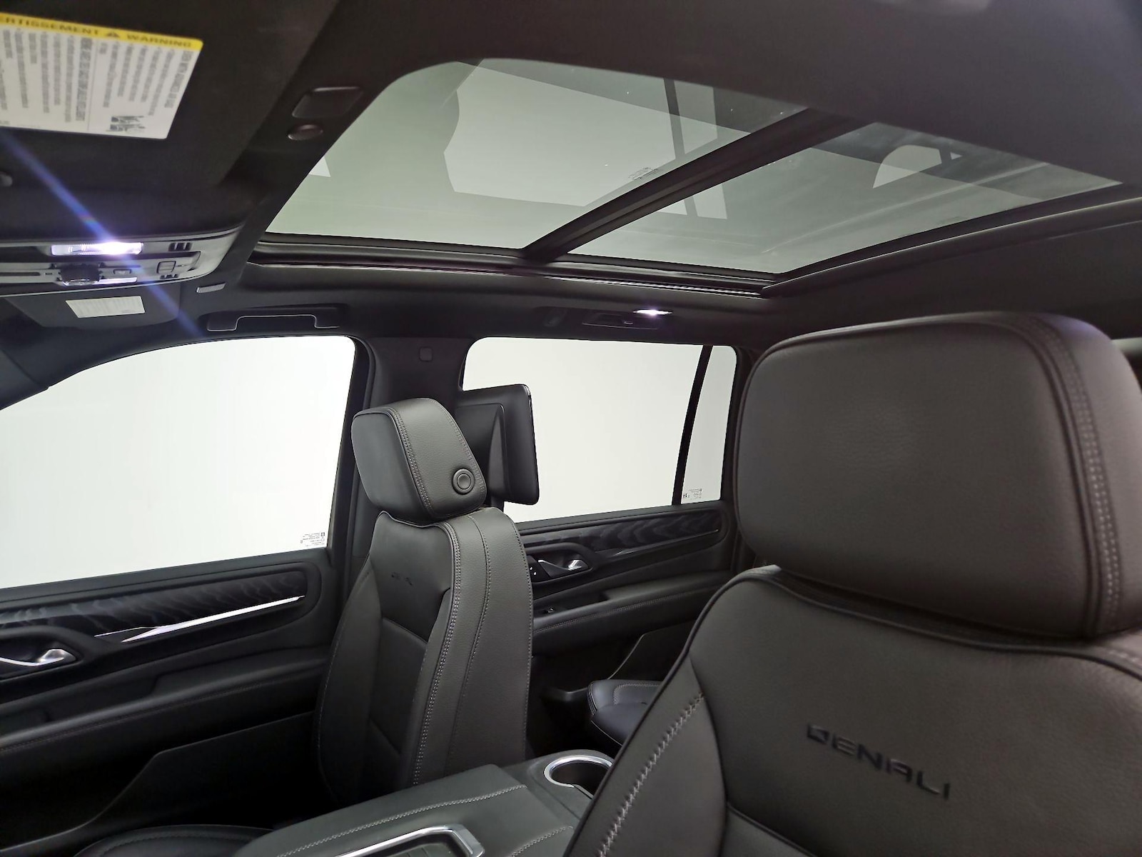 2023 GMC Yukon XL Denali - Photo 21