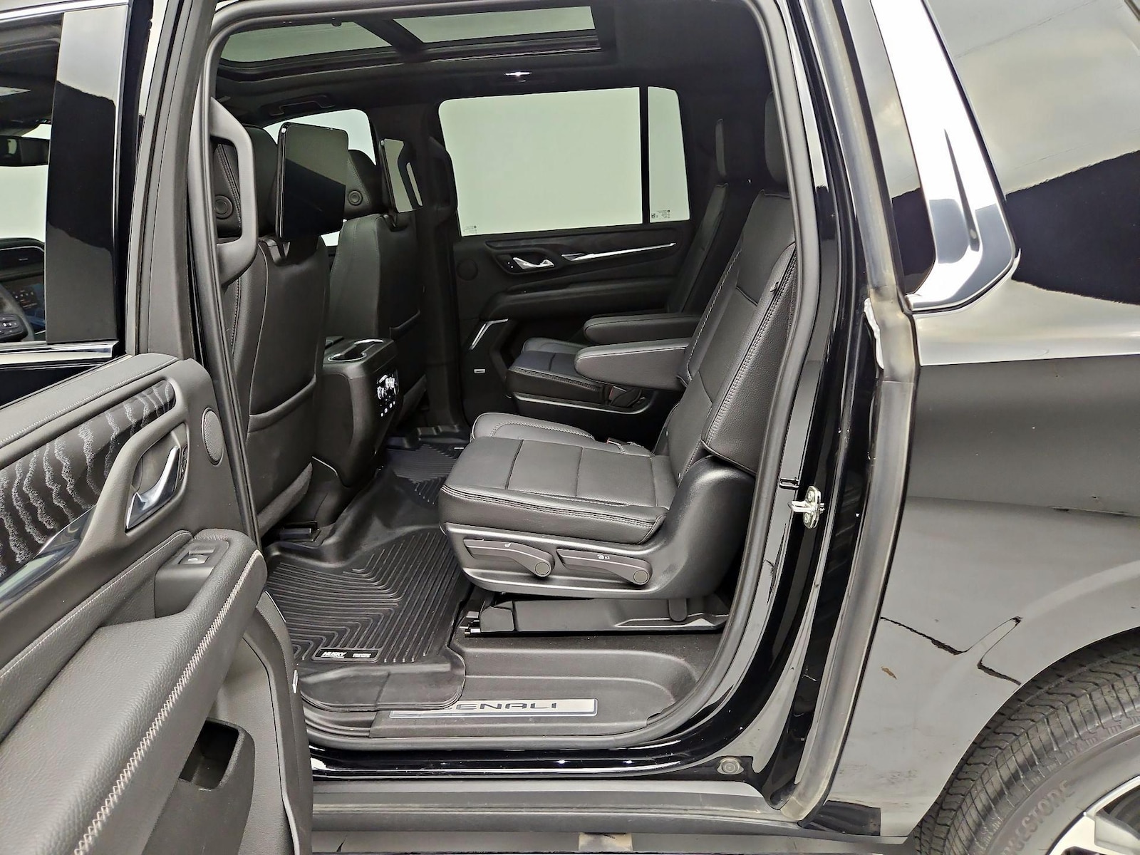2023 GMC Yukon XL Denali - Photo 22