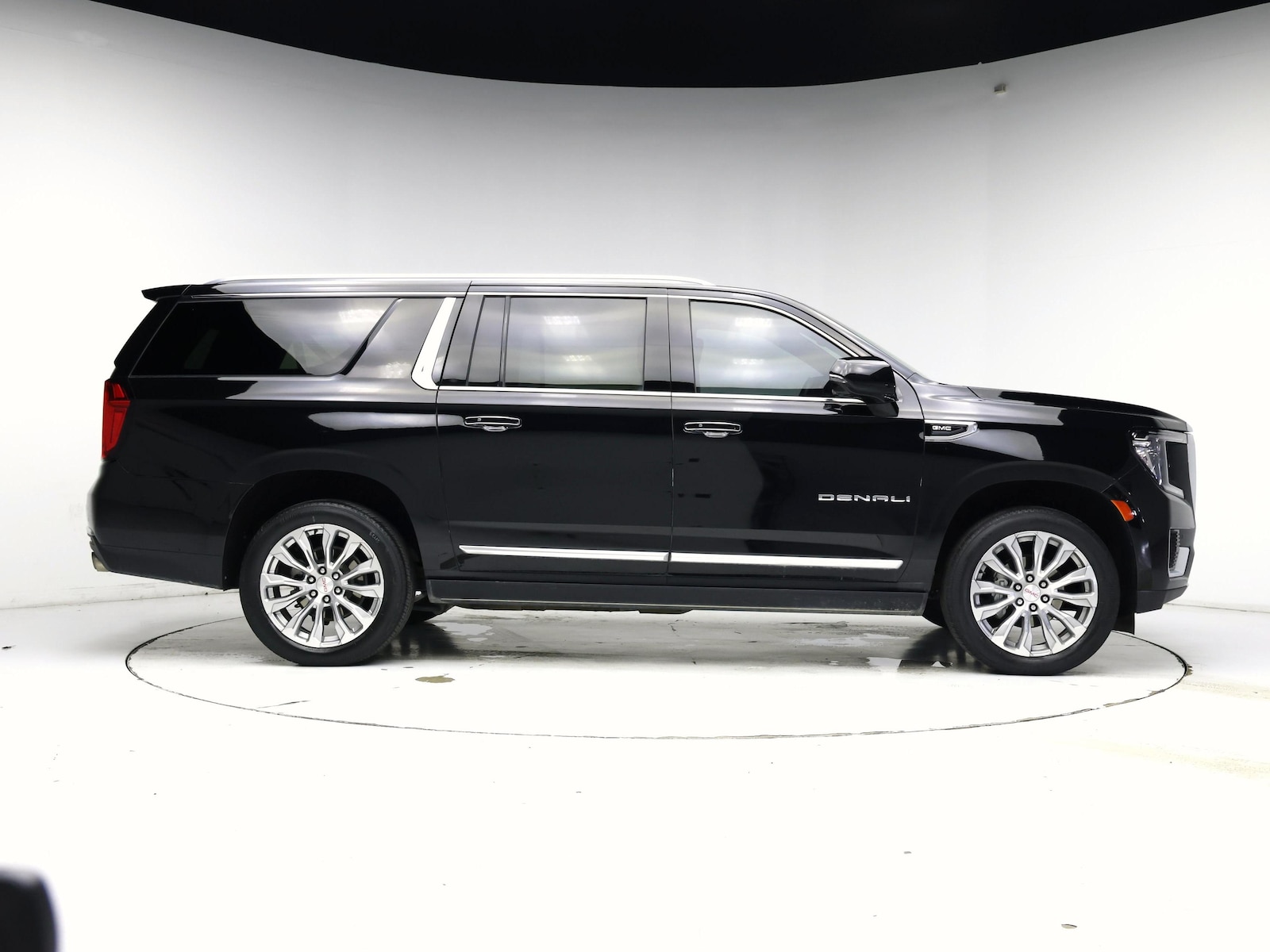 2023 GMC Yukon XL Denali - Photo 8