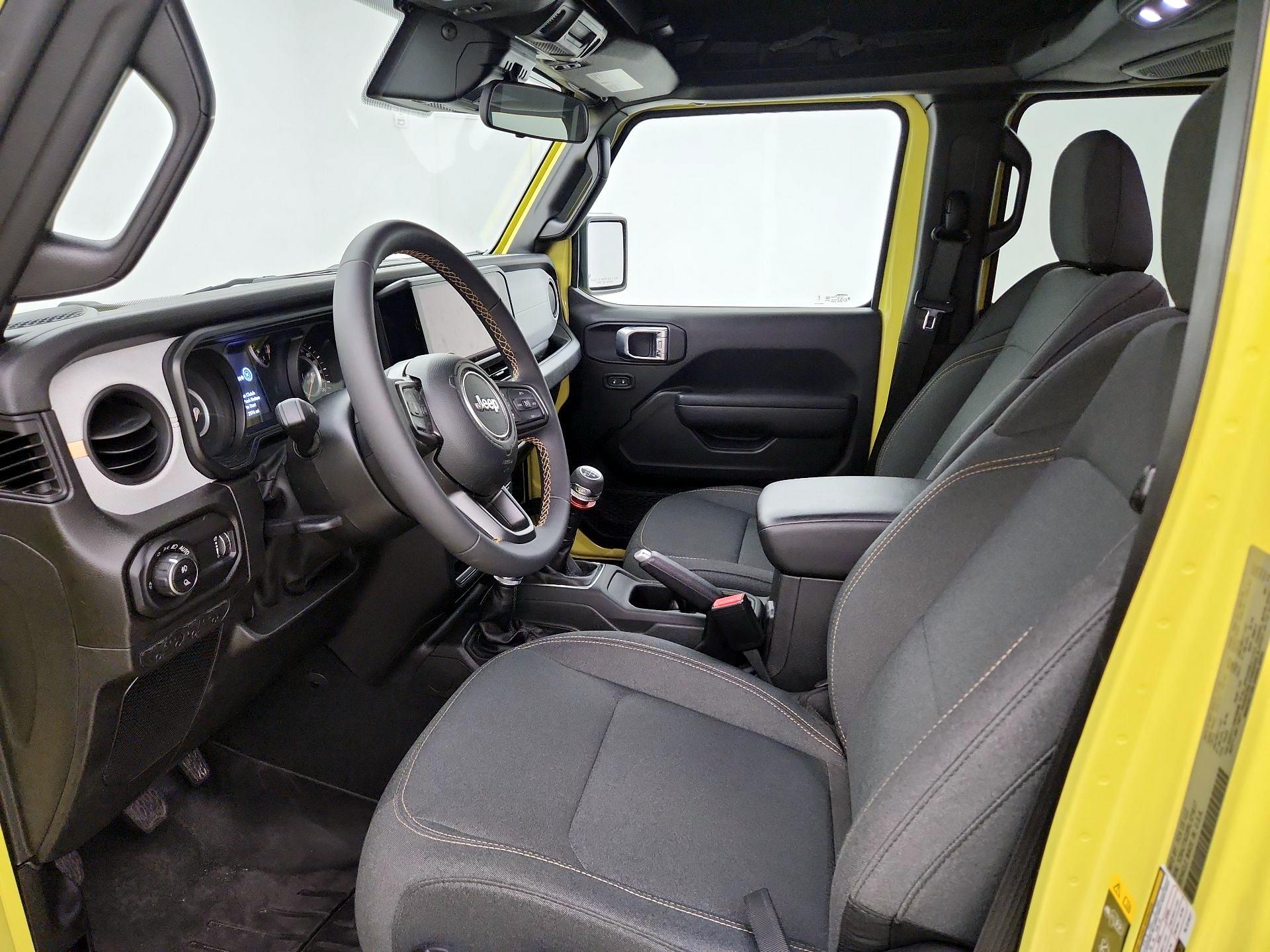 Thumbnail: 2024 Jeep Gladiator - 11