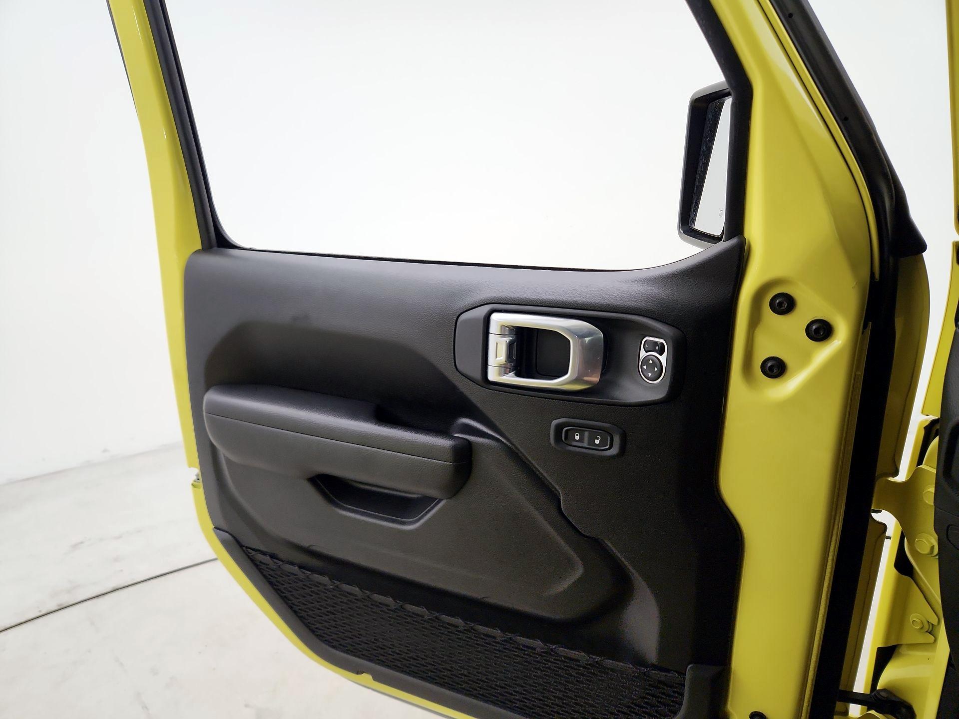 Thumbnail: 2024 Jeep Gladiator - 12