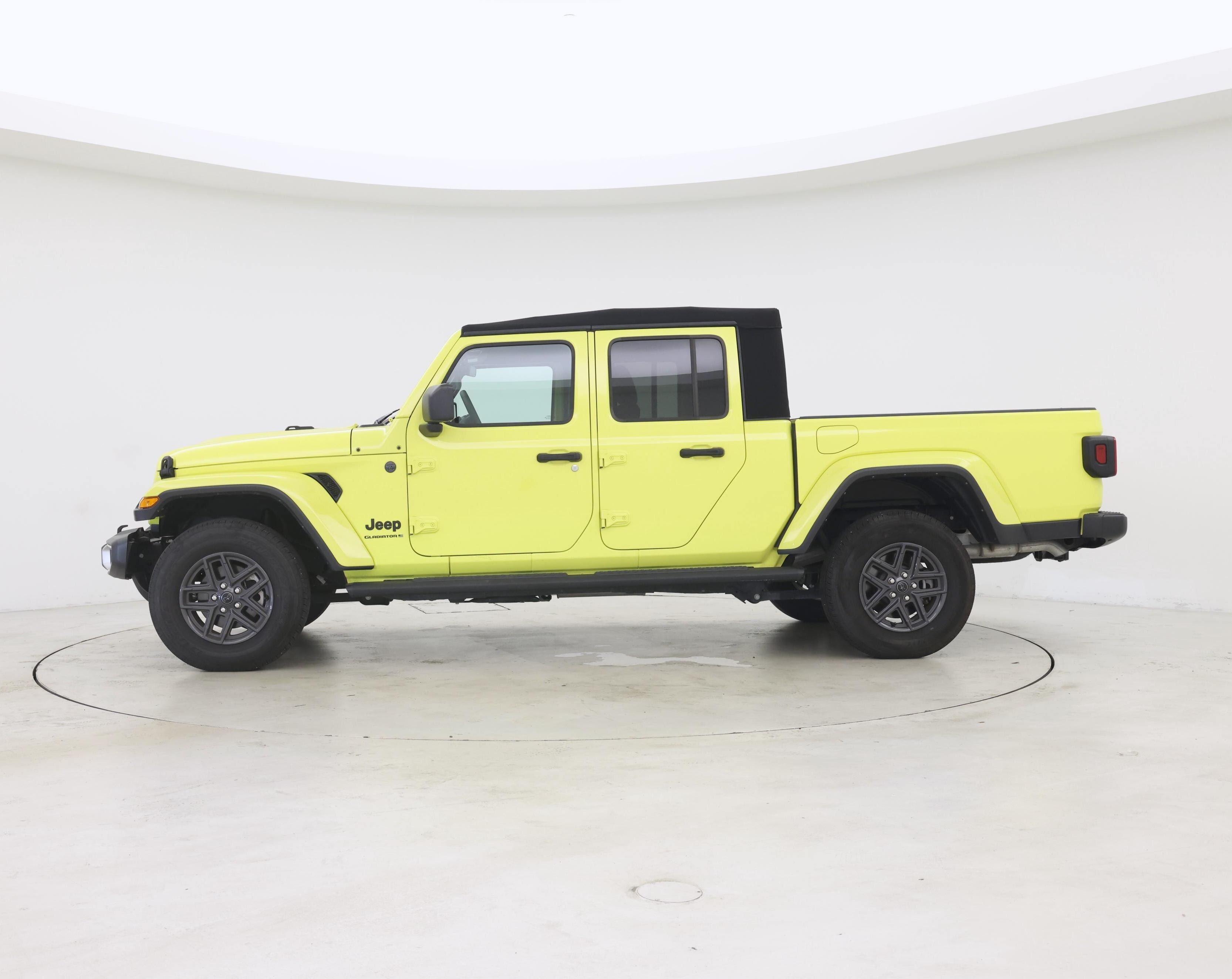 Thumbnail: 2024 Jeep Gladiator - 3