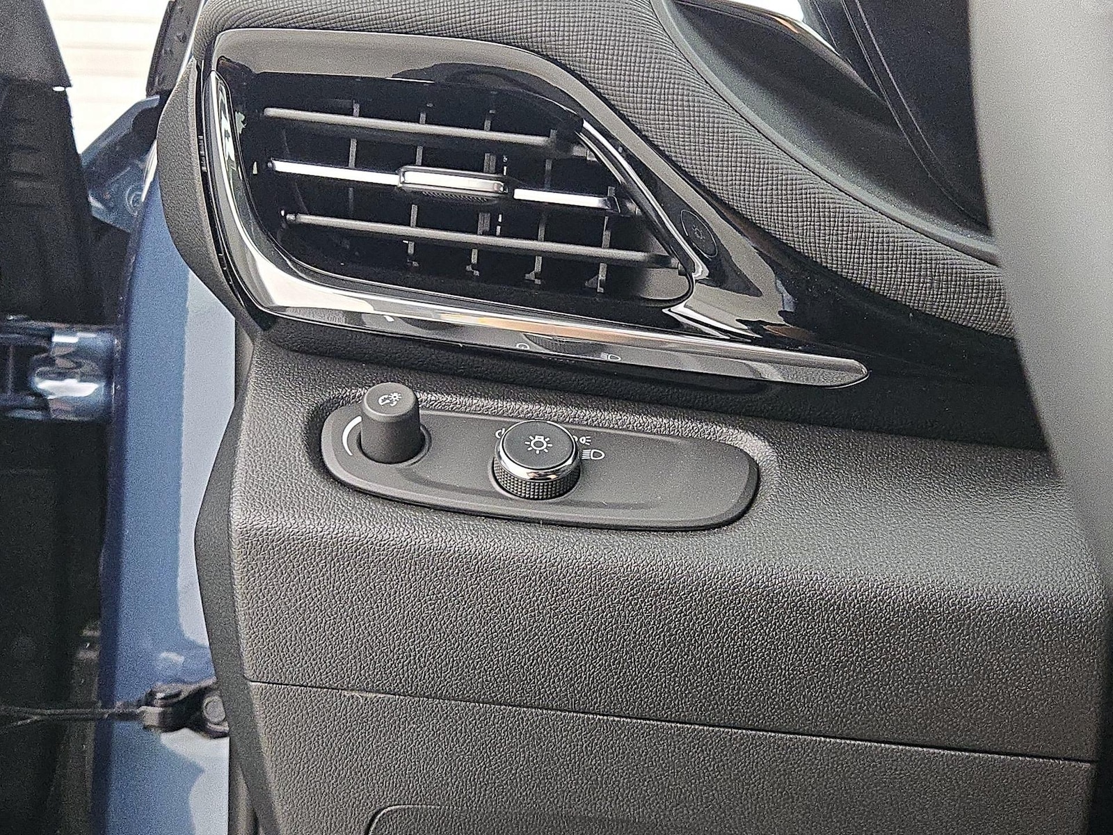 2026 Buick Envista Sport Touring - Photo 14