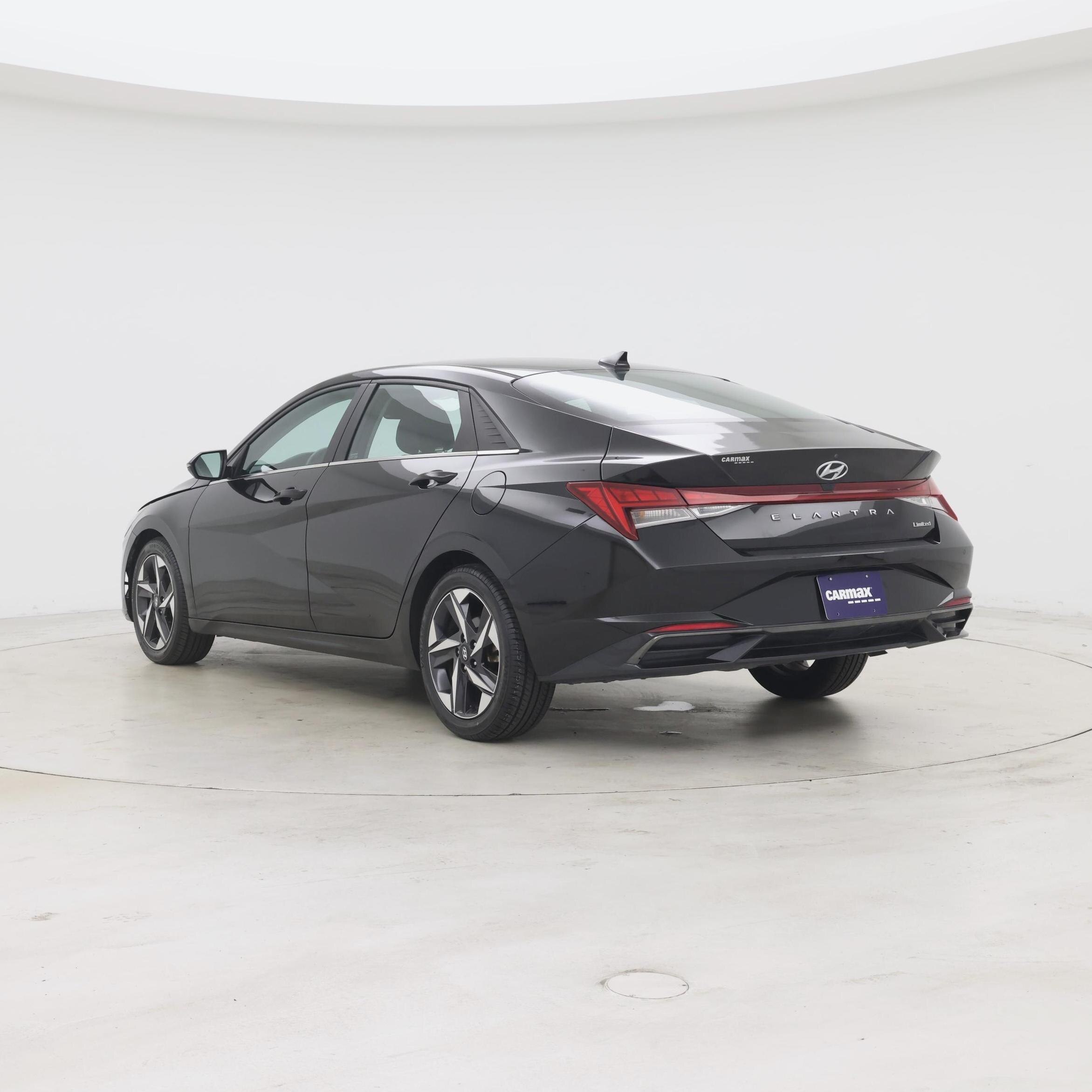 Thumbnail: 2023 Hyundai Elantra - 2