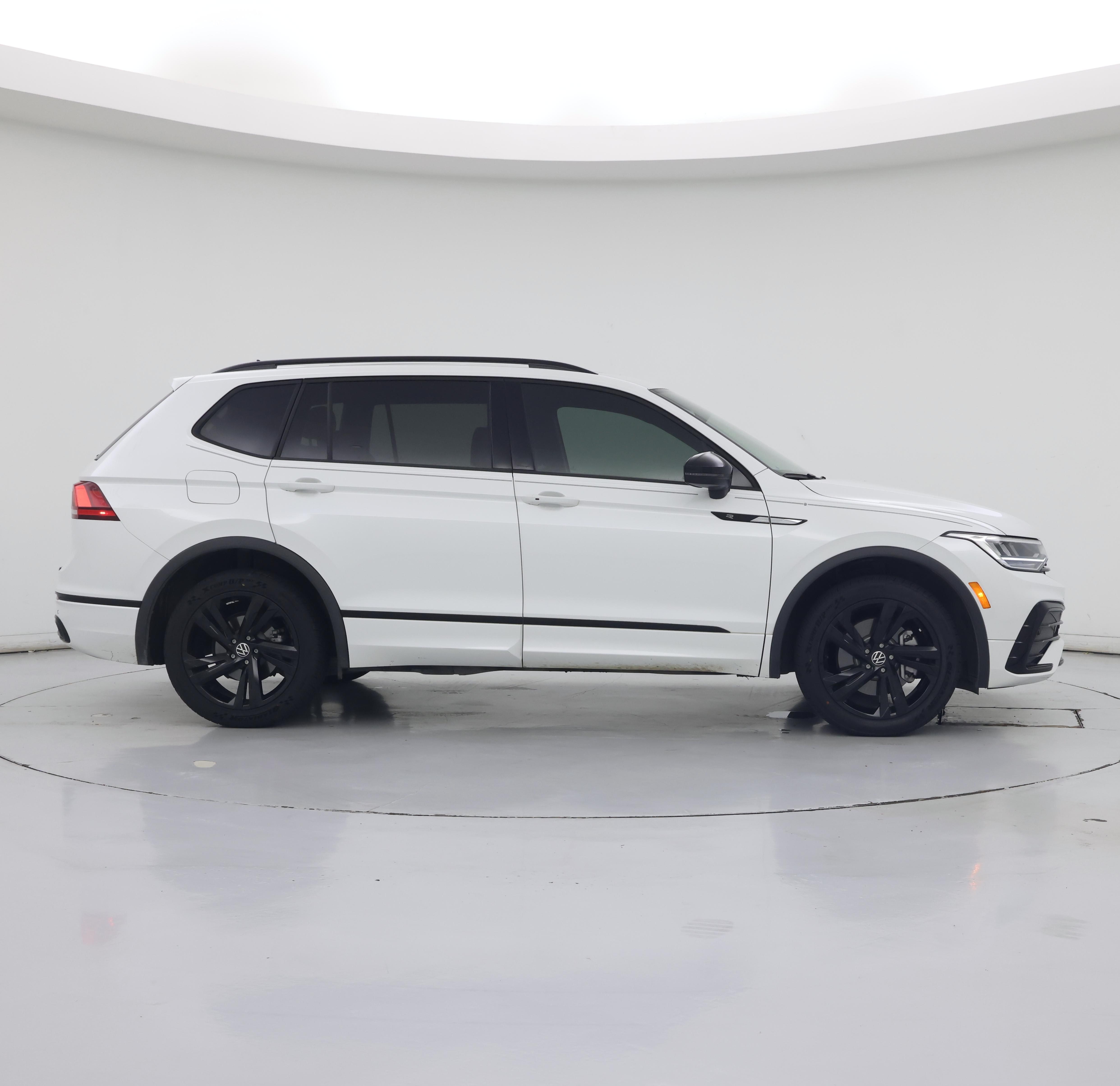 Thumbnail: 2024 Volkswagen Tiguan - 7