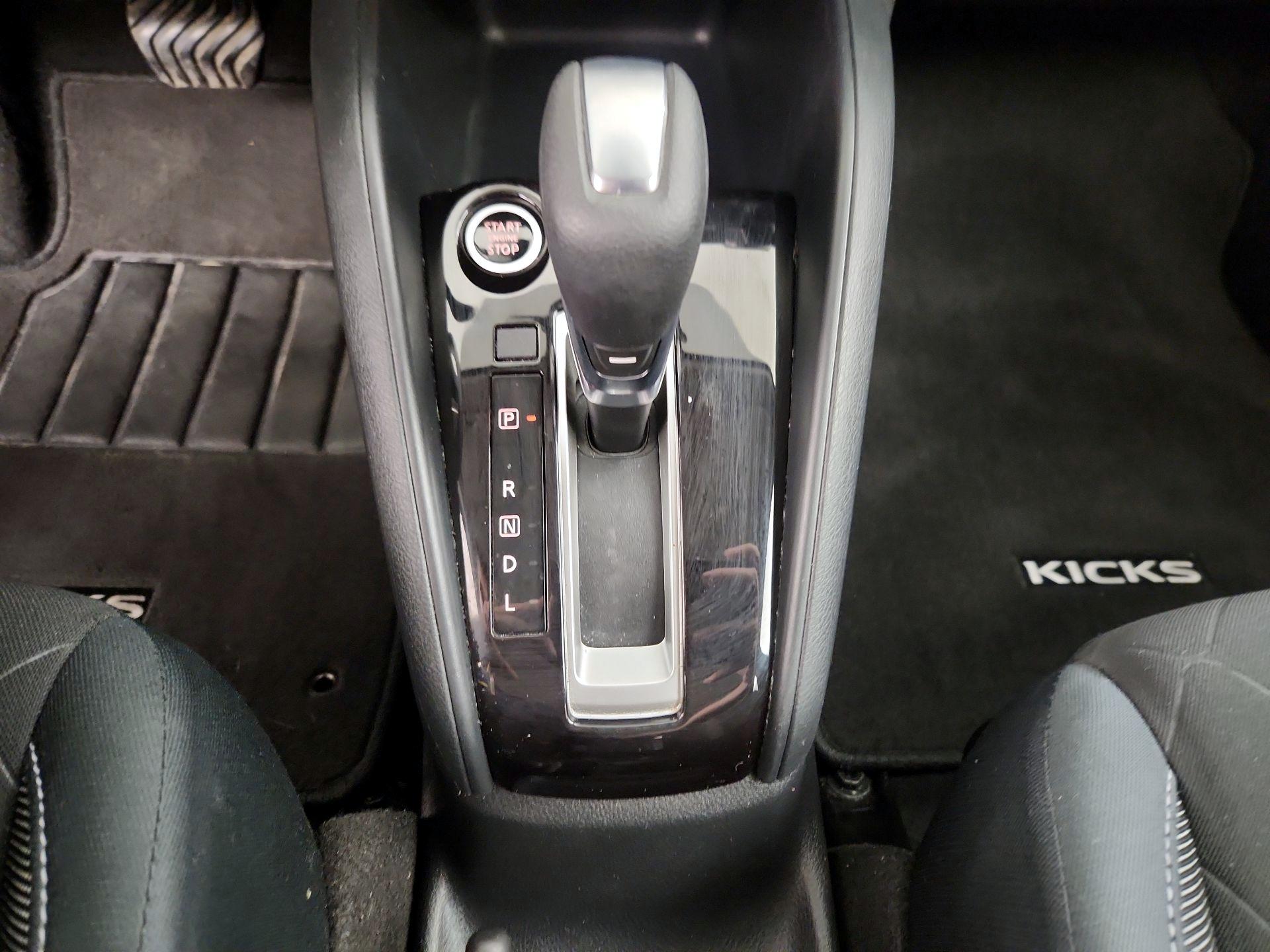 Thumbnail: 2020 Nissan Kicks - 17