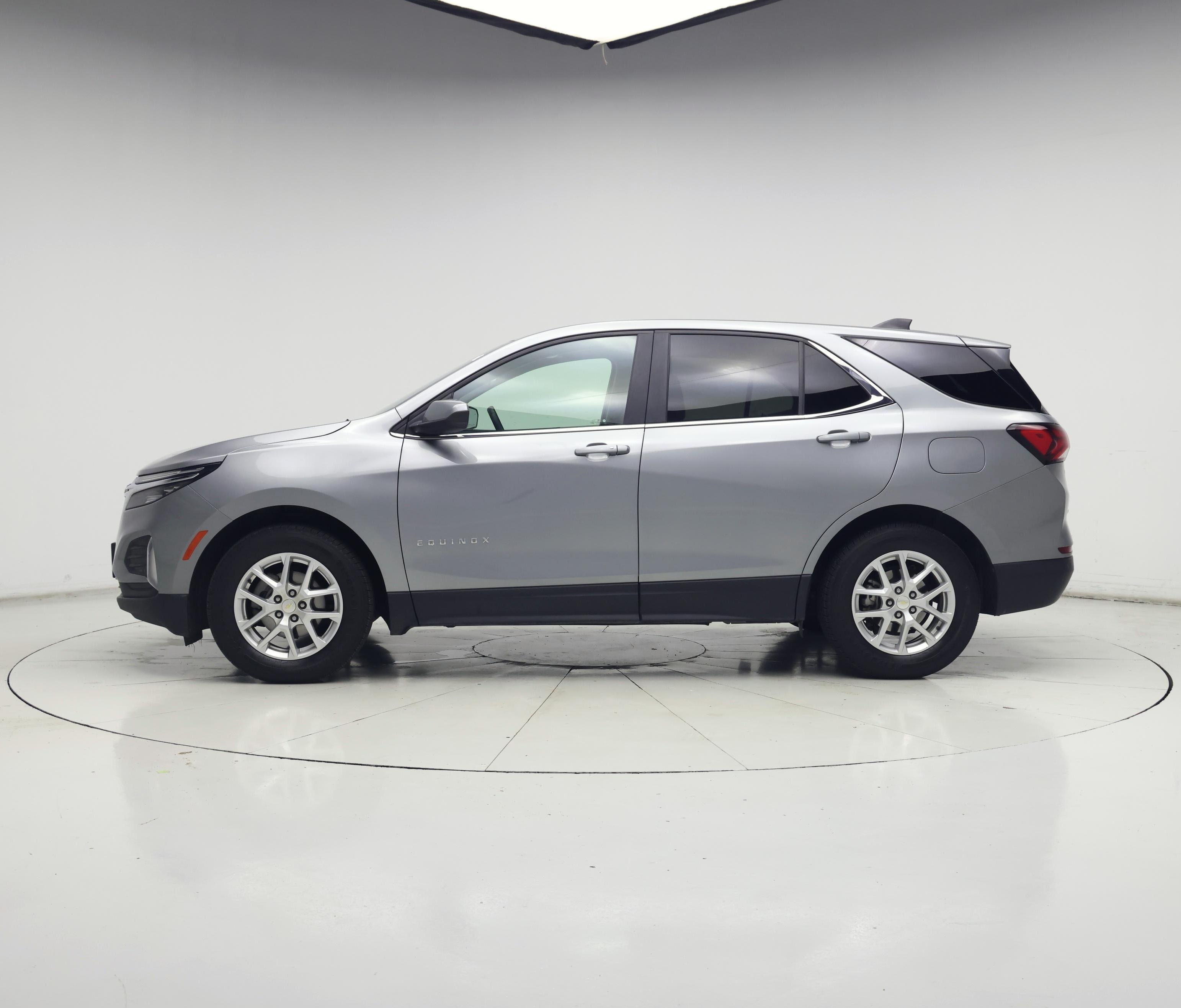 Thumbnail: 2023 Chevrolet Equinox - 3